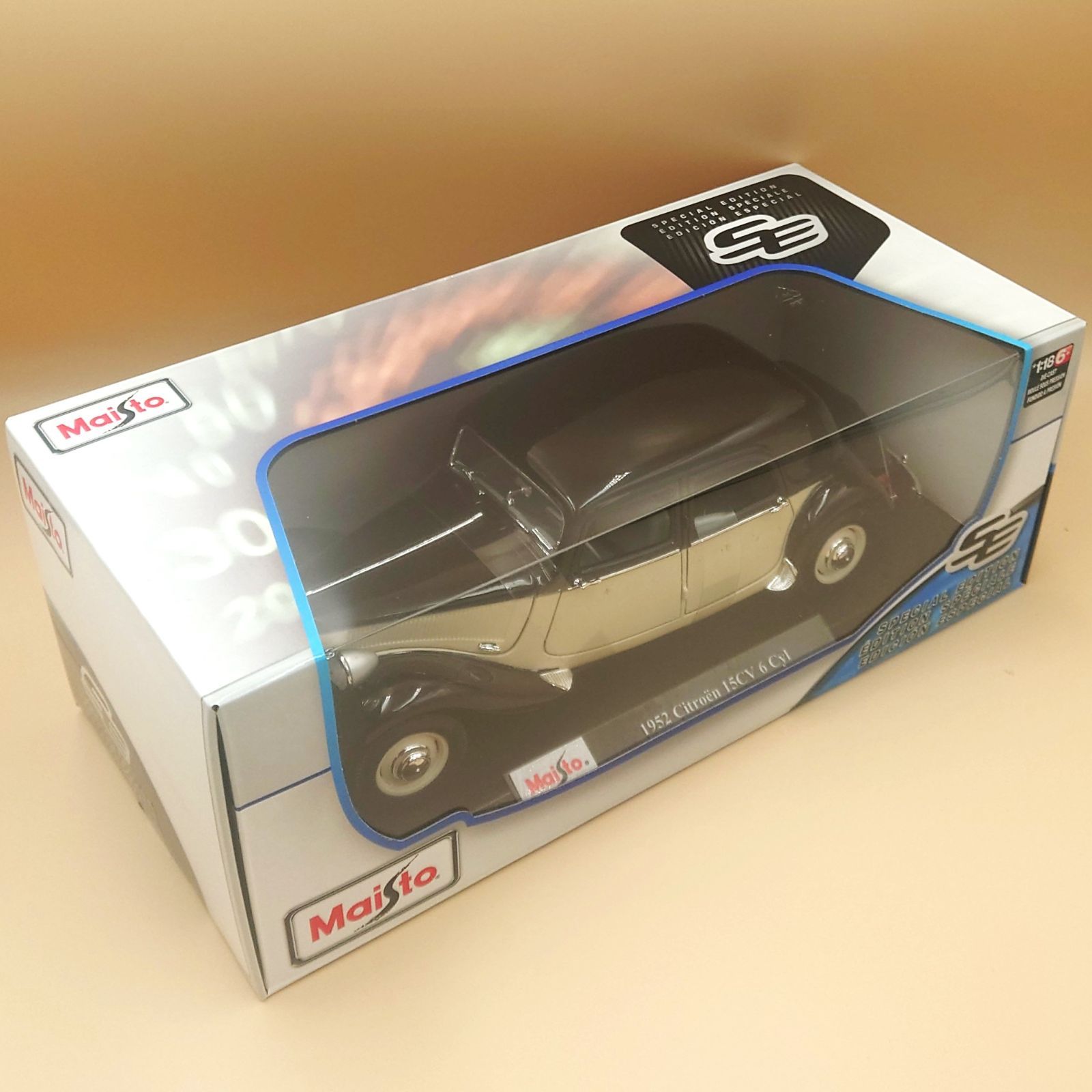 1/18 シトロエン・アヴァン 1952 Citroen 15CV 6Cyl マイスト製ダイ