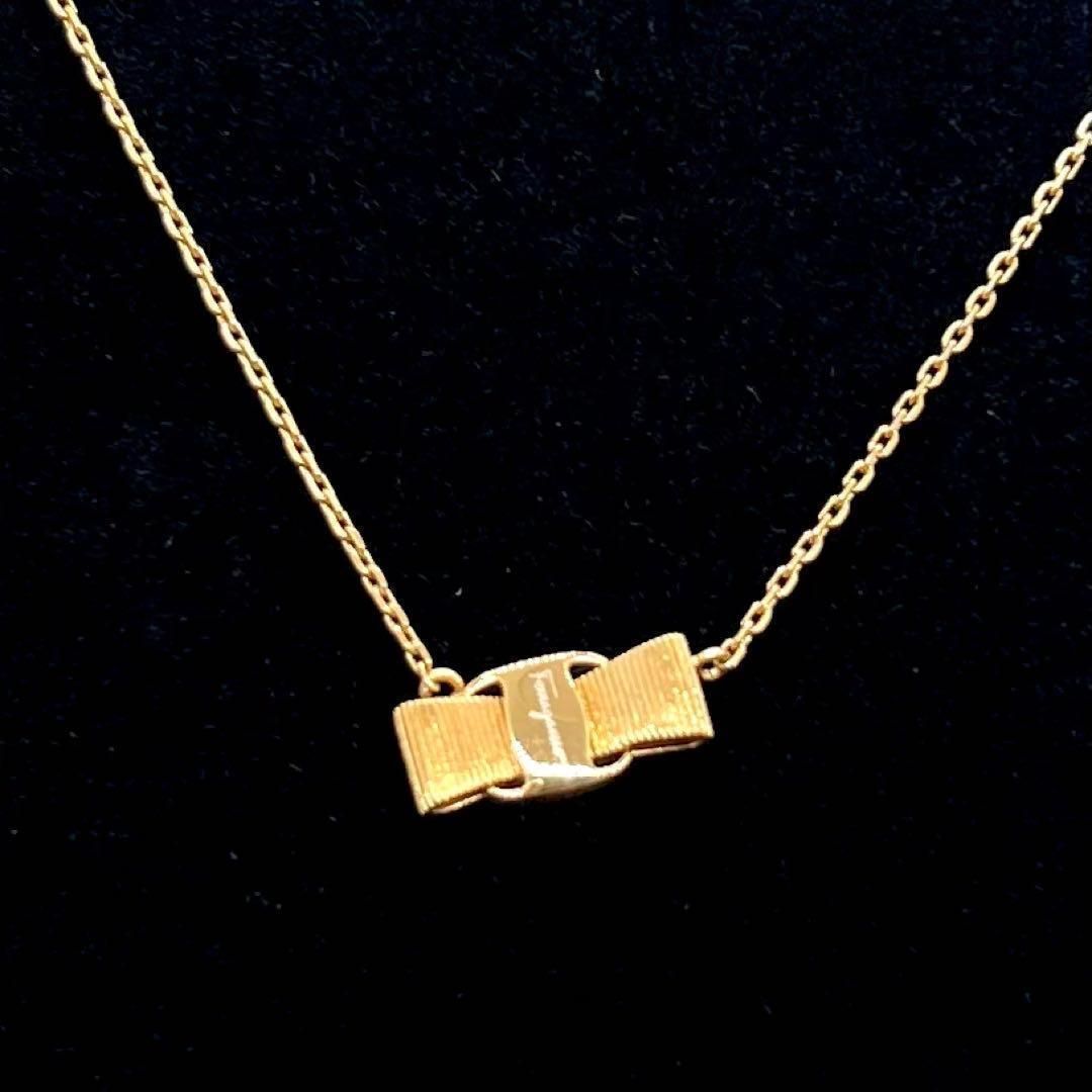 美品✨ Salvatore Ferragamo サルヴァトーレフェラガモ ヴァラ 美品✨ Salvatore Ferragamo サルヴァトーレフェラガモ ヴァラ