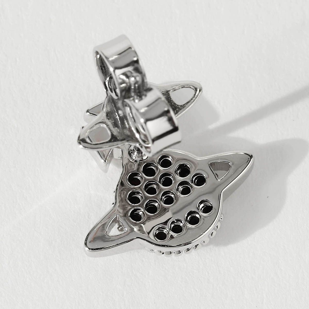 新品 ヴィヴィアン ウエストウッド Vivienne Westwood ピアス シルバー