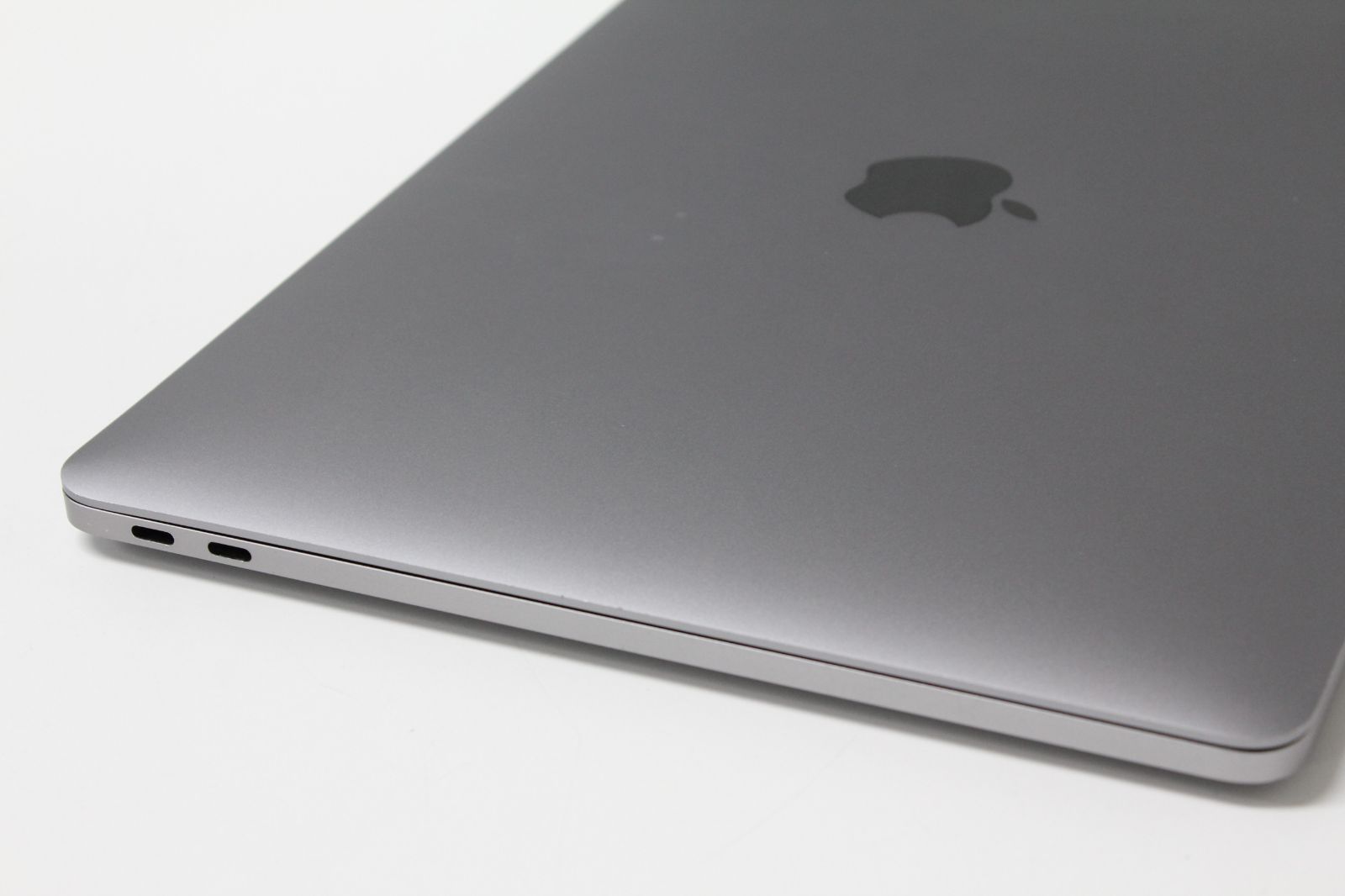 MacBook Pro（13インチ,2017,Thundeabolt 3ポート x 2）256GB/16GB 