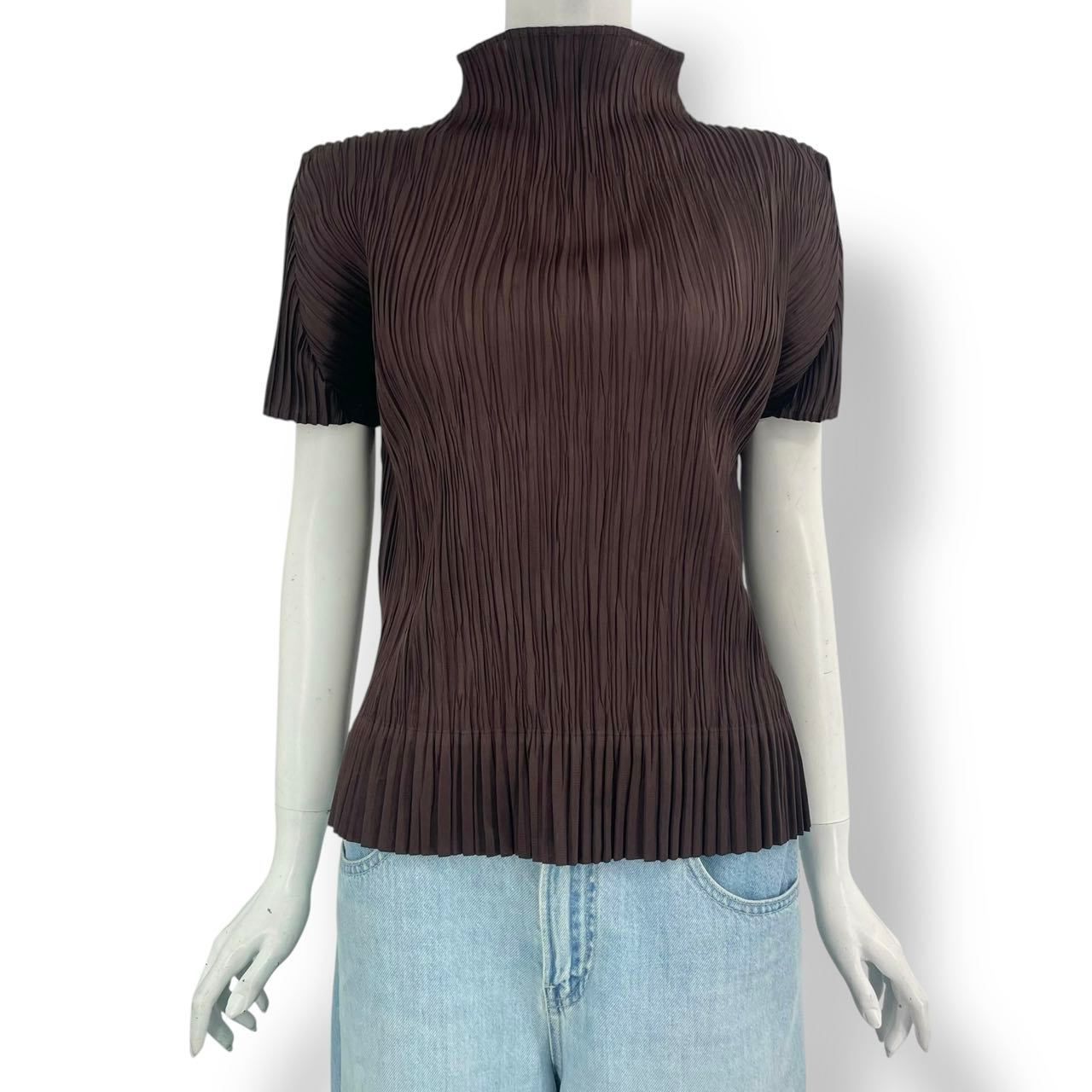 極美品 ISSEY MIYAKE イッセイミヤケ PLEATS PLEASE プリーツ 極美品 ISSEY MIYAKE イッセイミヤケ PLEATS PLEASE プリーツ
