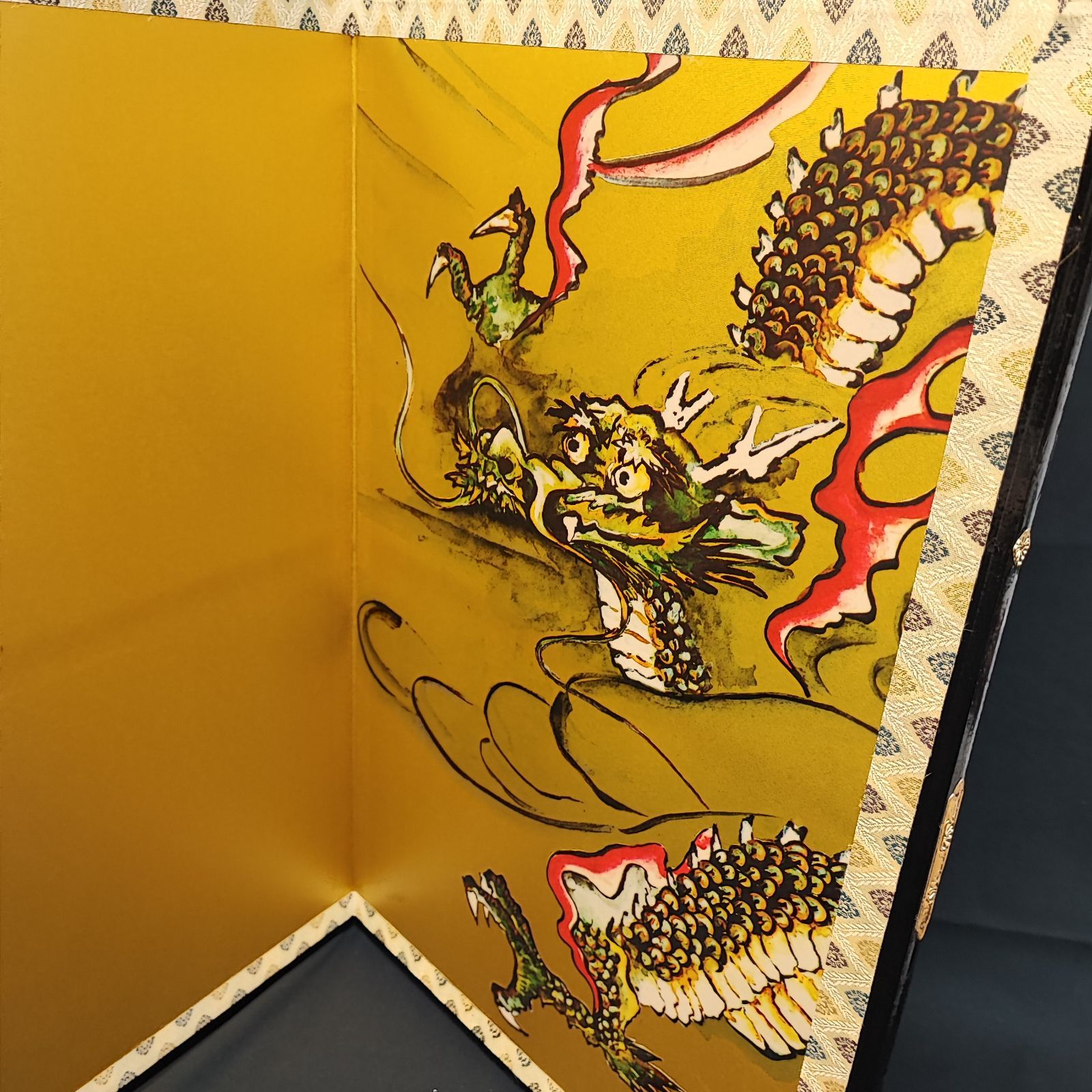 豪華 屏風 2点セット 龍虎図 二曲屏風 金屏風 折鶴 桃 伝統工芸品