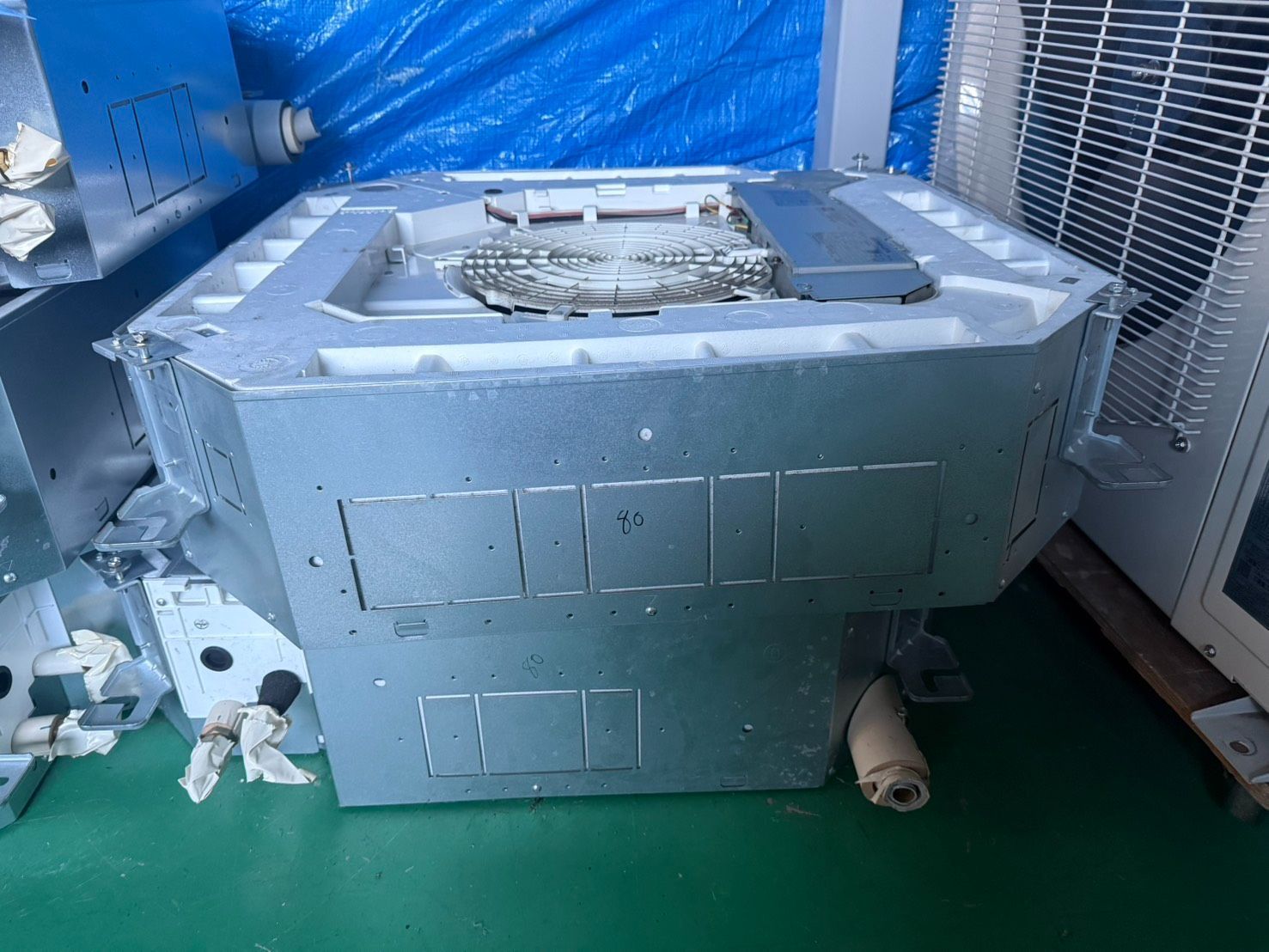 V 三菱重工 2019年製天カセマルチエアコン 10馬力相当 - メルカリ