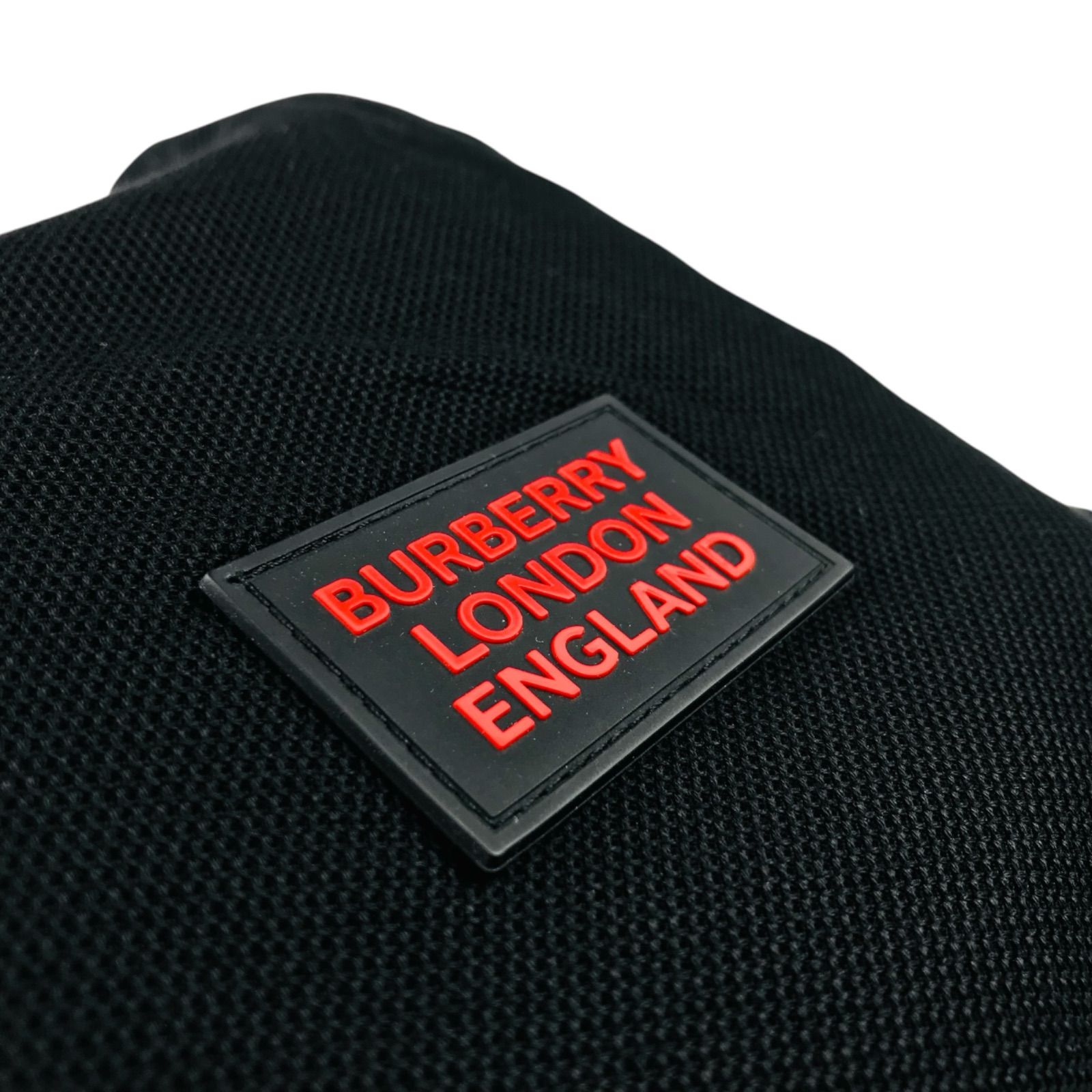 美品☆BURBERRY☆バーバリー・メンズ ラバーブランドロゴワッペン付 TB 