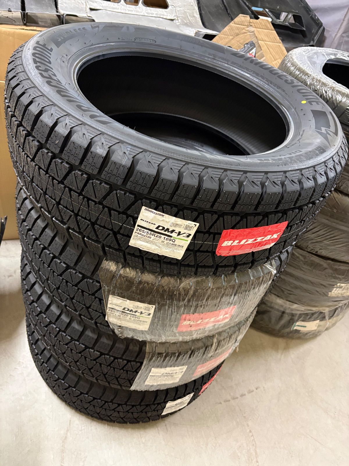 【長期保管/未使用品】2023年製 スタッドレスタイヤ4本セット 265/55R20 109Q ブリヂストン ブリザック DM-V3