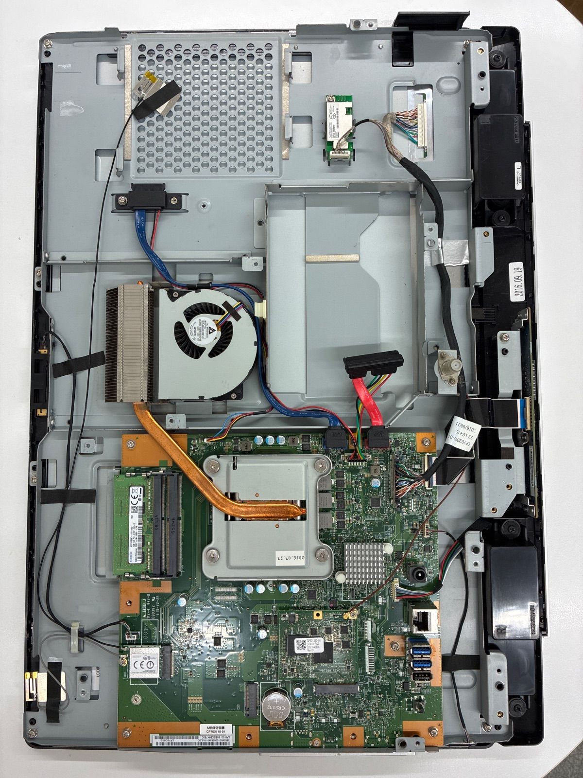 PTS net 　Fujitsu FH77 B/1 PC ジャンク ジャンク 富士通 Windowsデスクトップ - メルカリ