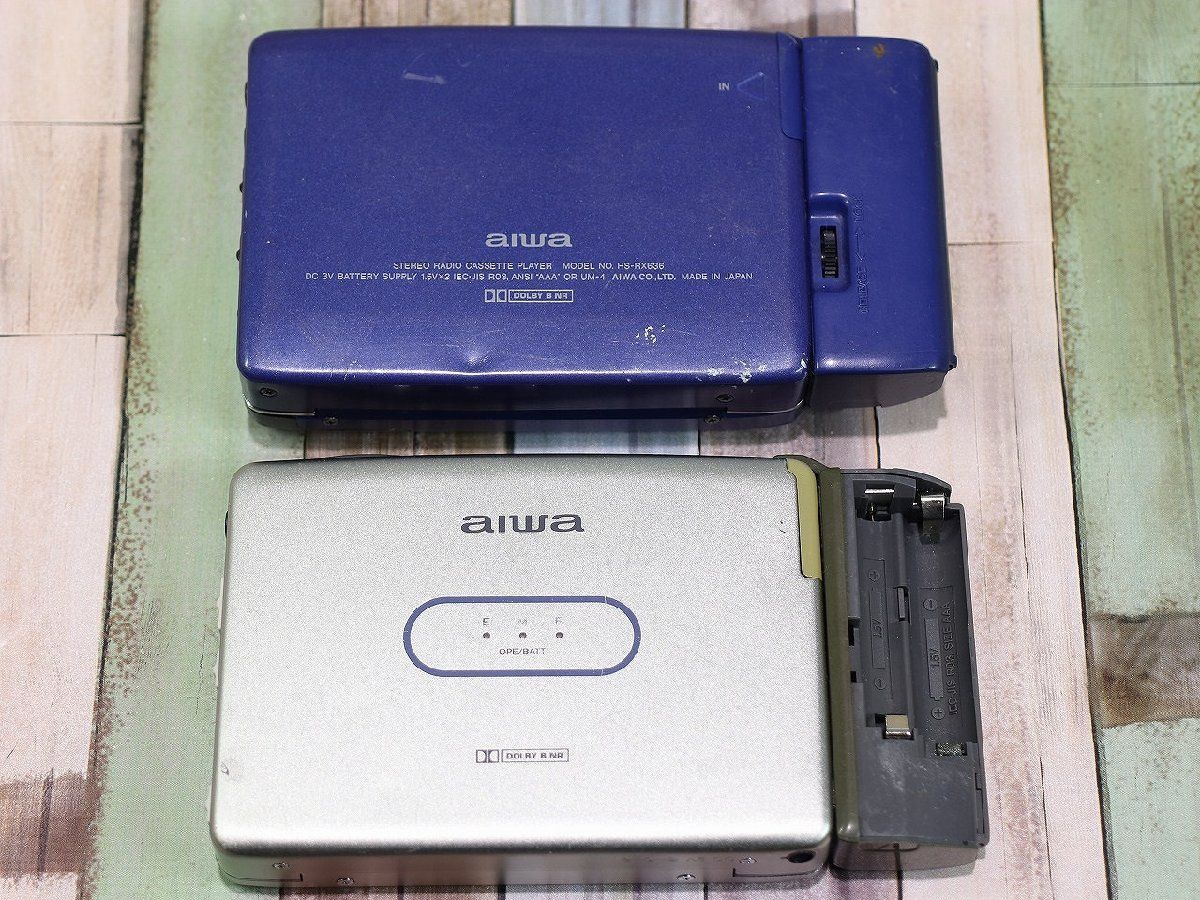 現状品 AIWA JX828 ポータブル カセットプレーヤー　2台 質Banana】ジャンク品 AIWA/アイワ ポータブルカセットプレーヤー 2台