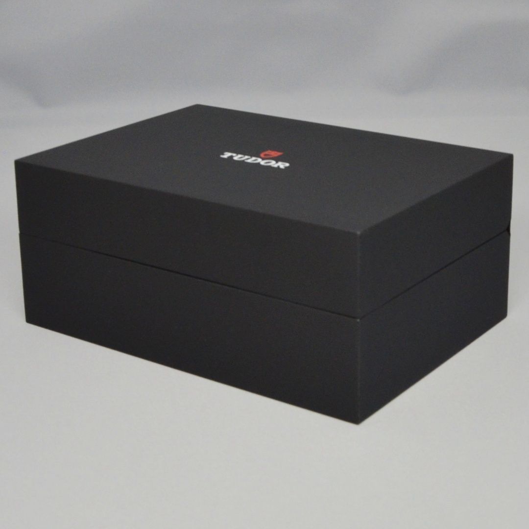 TUDOR チューダー⁄チュードル 純正時計ケース 赤 TUDOR チューダー