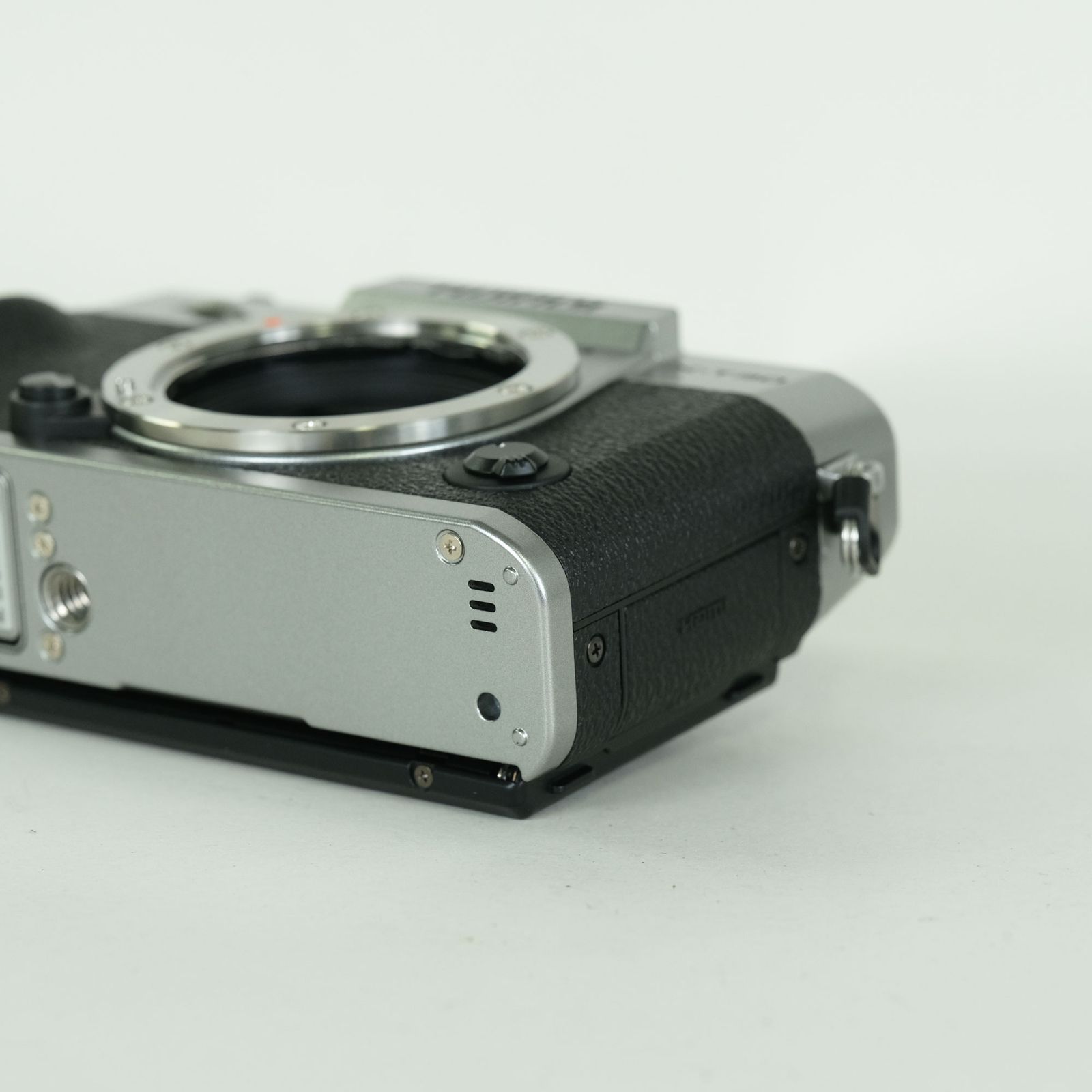美品 | シャッター数260回] FUJIFILM X-T30 II [ボディ シルバー 