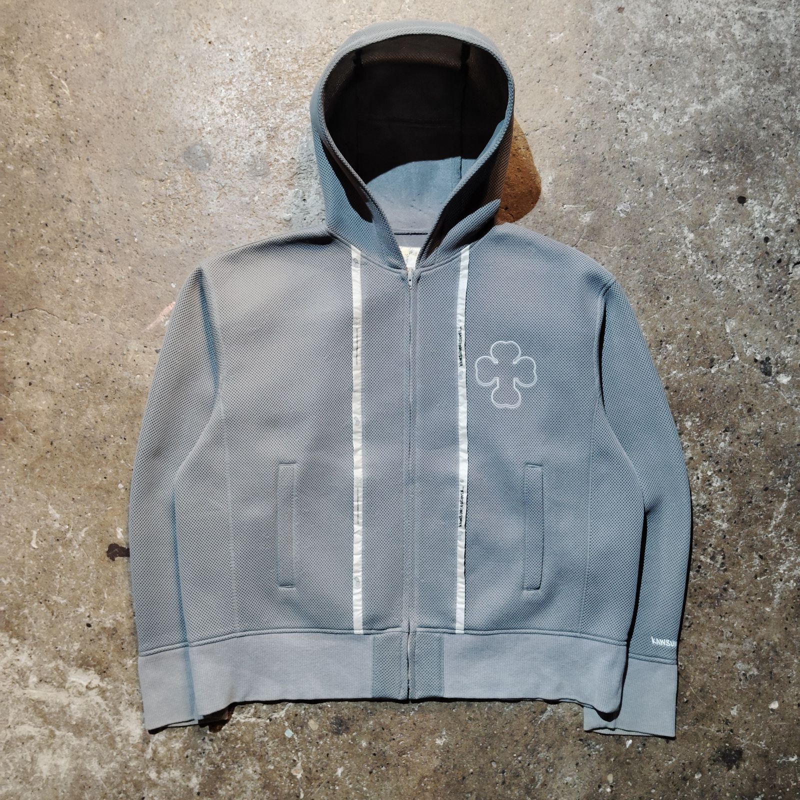 大*ア様 UNDERCOVER KAWS 00ss SK務PT期 メッシュ パー UNDERCOVER KAWS 00ss SK務PT期 ボンディング メッシュ パーカー
