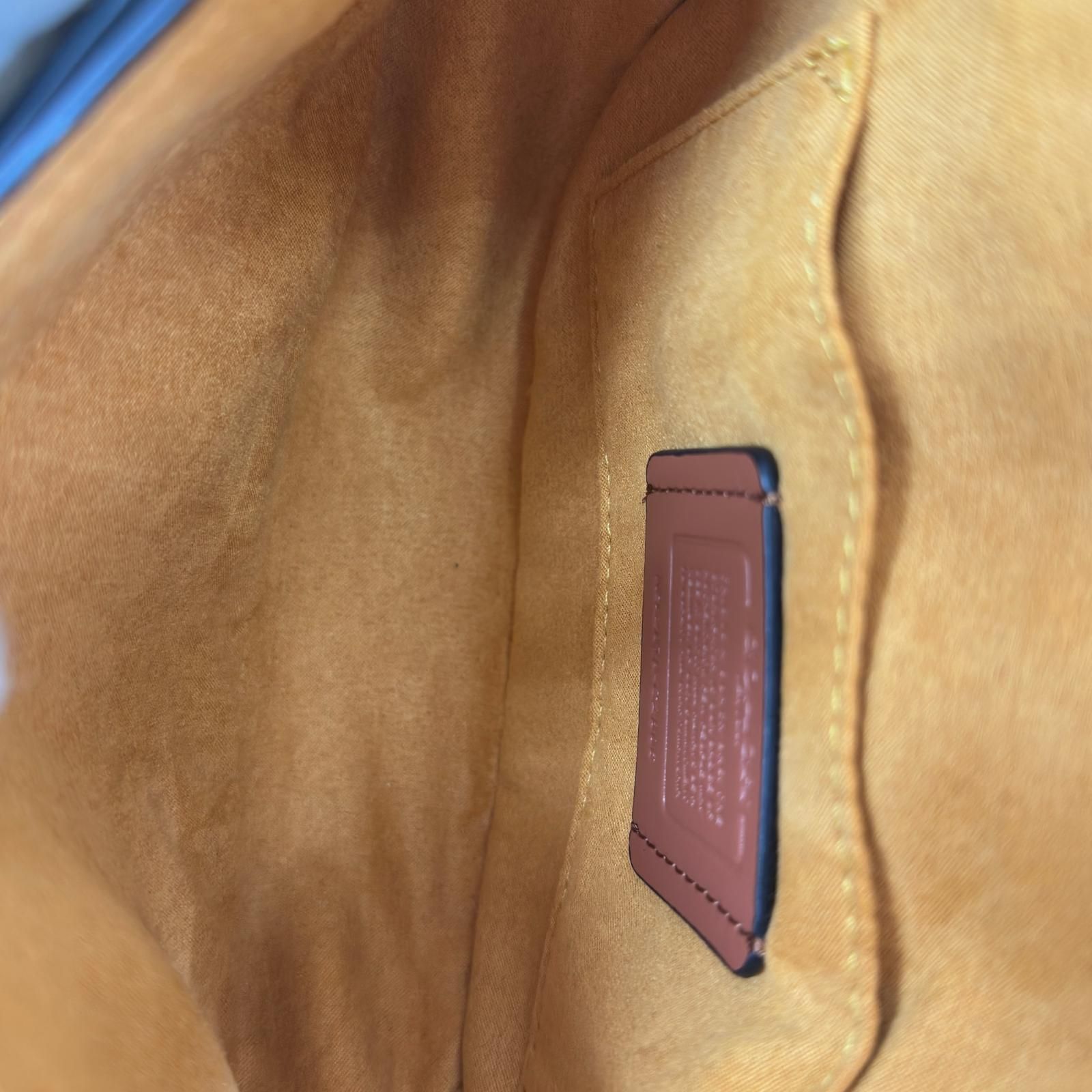 美品 COACH コーチ C2806 ショルダーバッグ レザー ホワイト レディース シグネクチャー【中古】【送料無料】 美品 COACH コーチ C2806 ショルダーバッグ レザー ホワイト