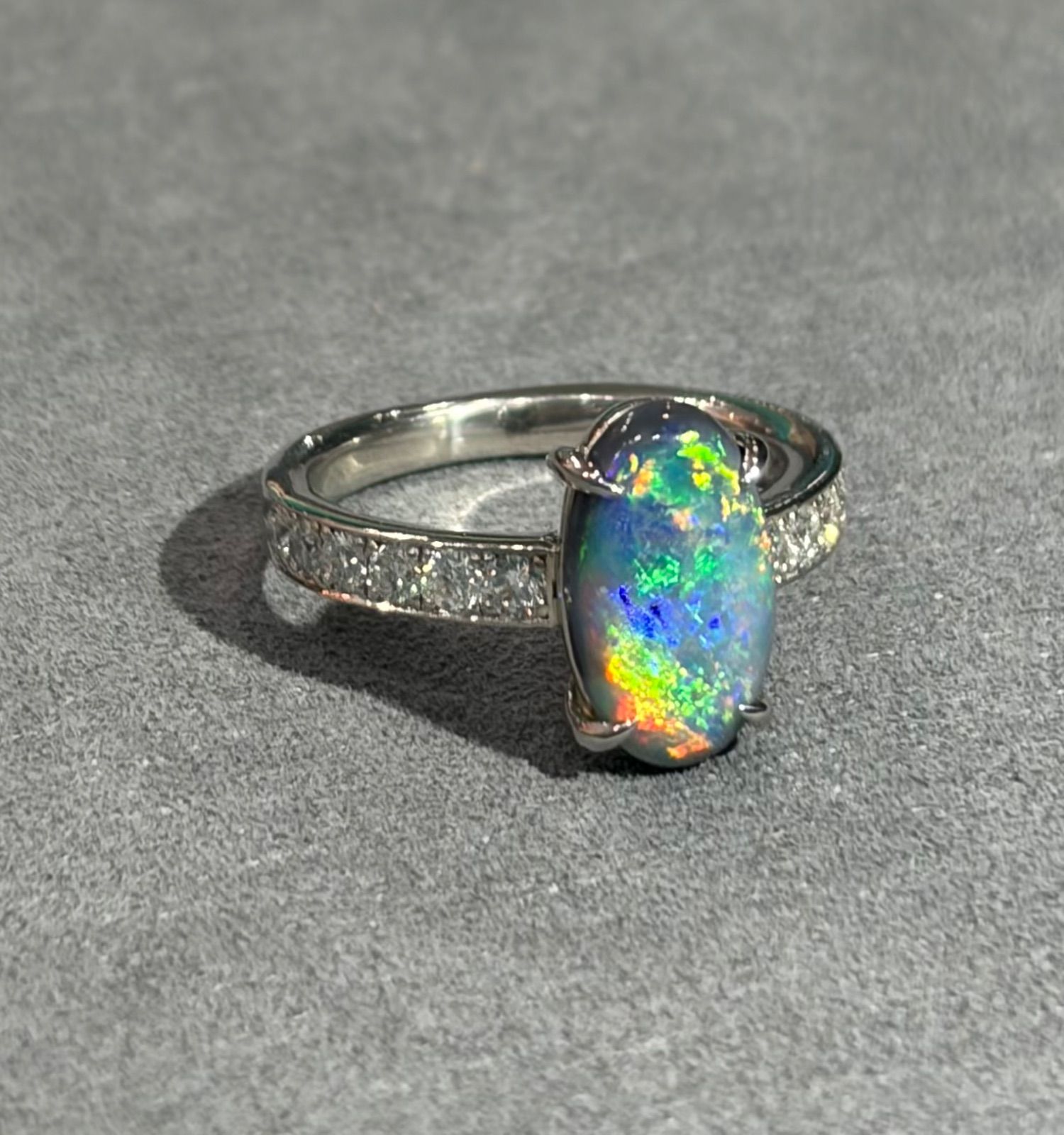 Pt900天然ブラックオパール1.898ct ダイヤ0.43ct リング Pt900天然 
