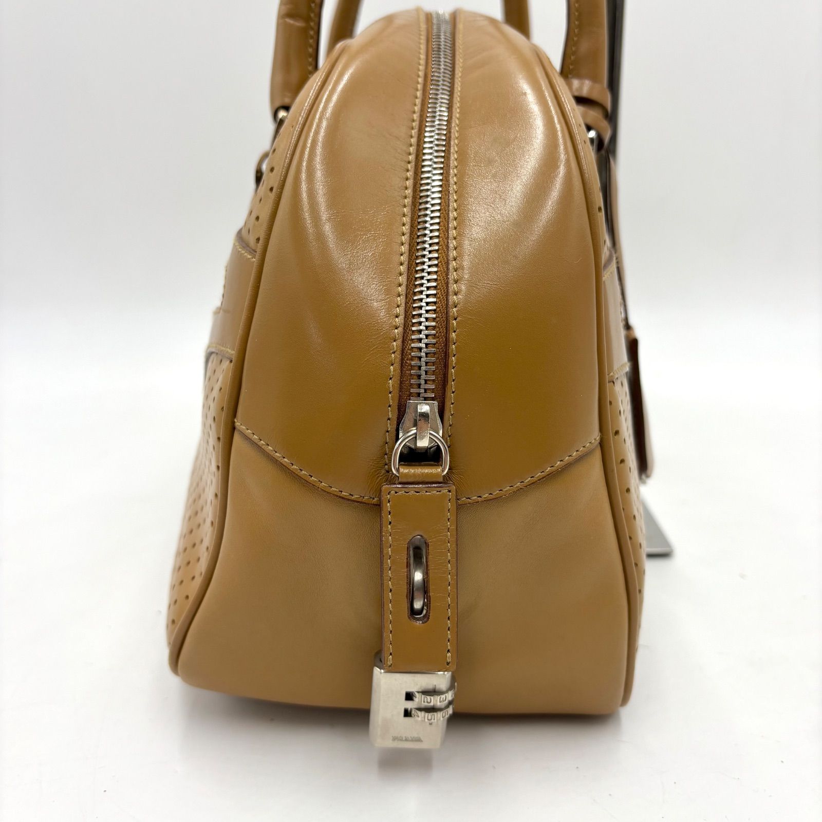 PRADA プラダ Y2K パンチングレザー ボーリングバッグ ミニボストン PRADA プラダ Y2K パンチングレザー ボーリングバッグ ミニボストン