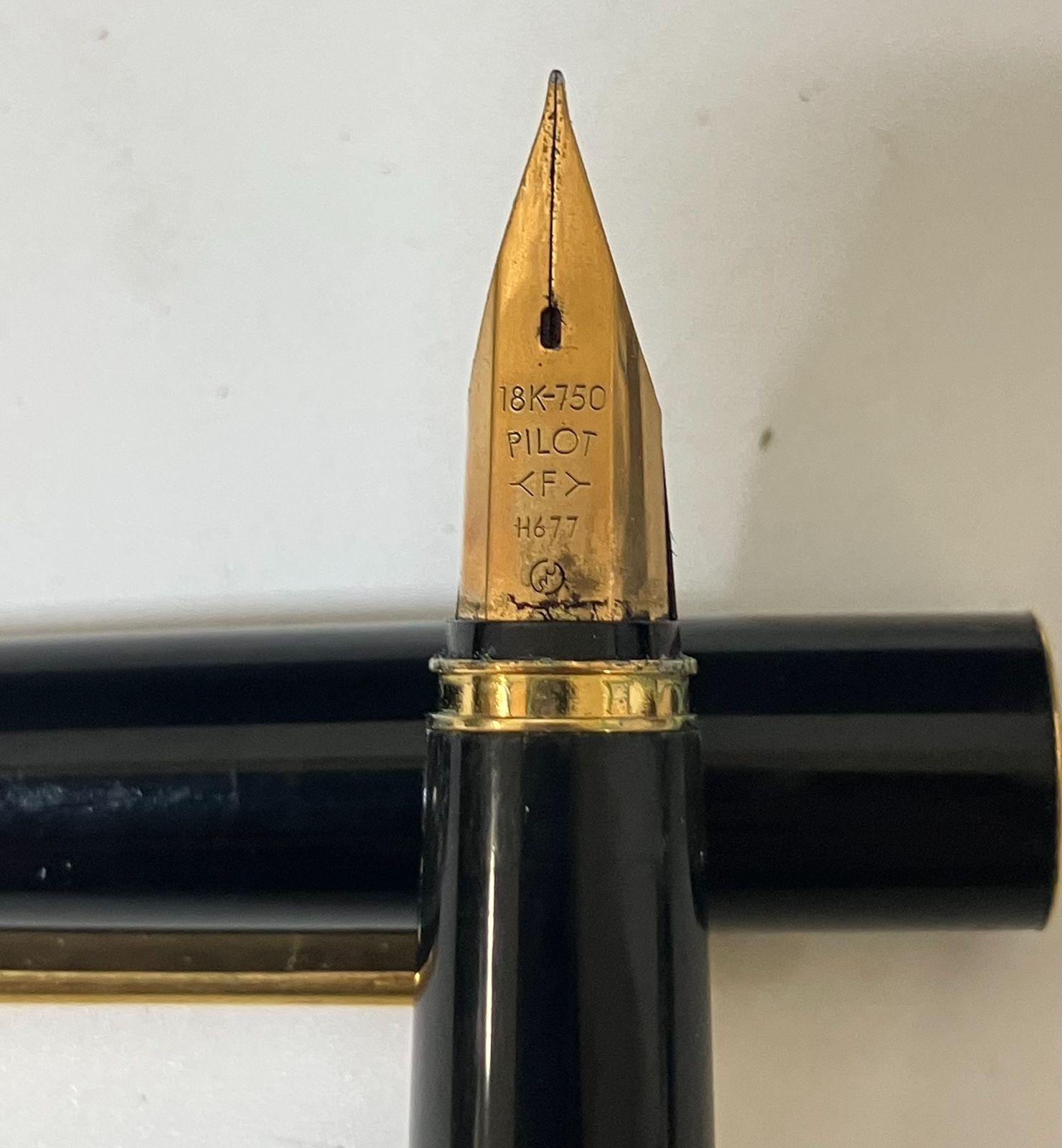 パイロット(PILOT)|万年筆 ペン先18K-750 〈F〉刻印|ハード PILOT