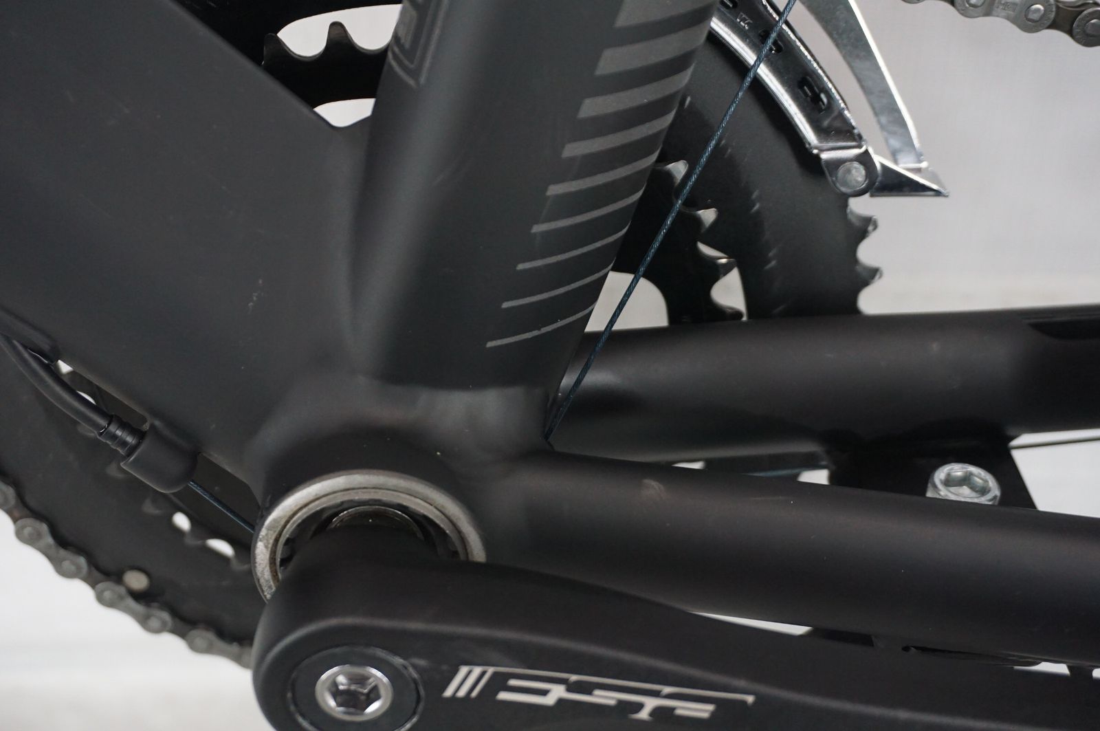 TERN 「ターン」 SURGE 2024年モデル 20インチ ミニベロ / バイチャリ 
