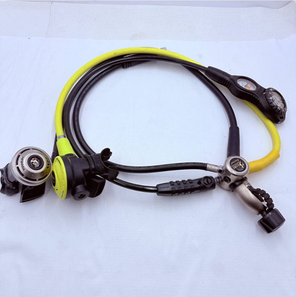Bism Titanium レギュレーターセット SCUBAPROゲージ付 ダイビング器材 