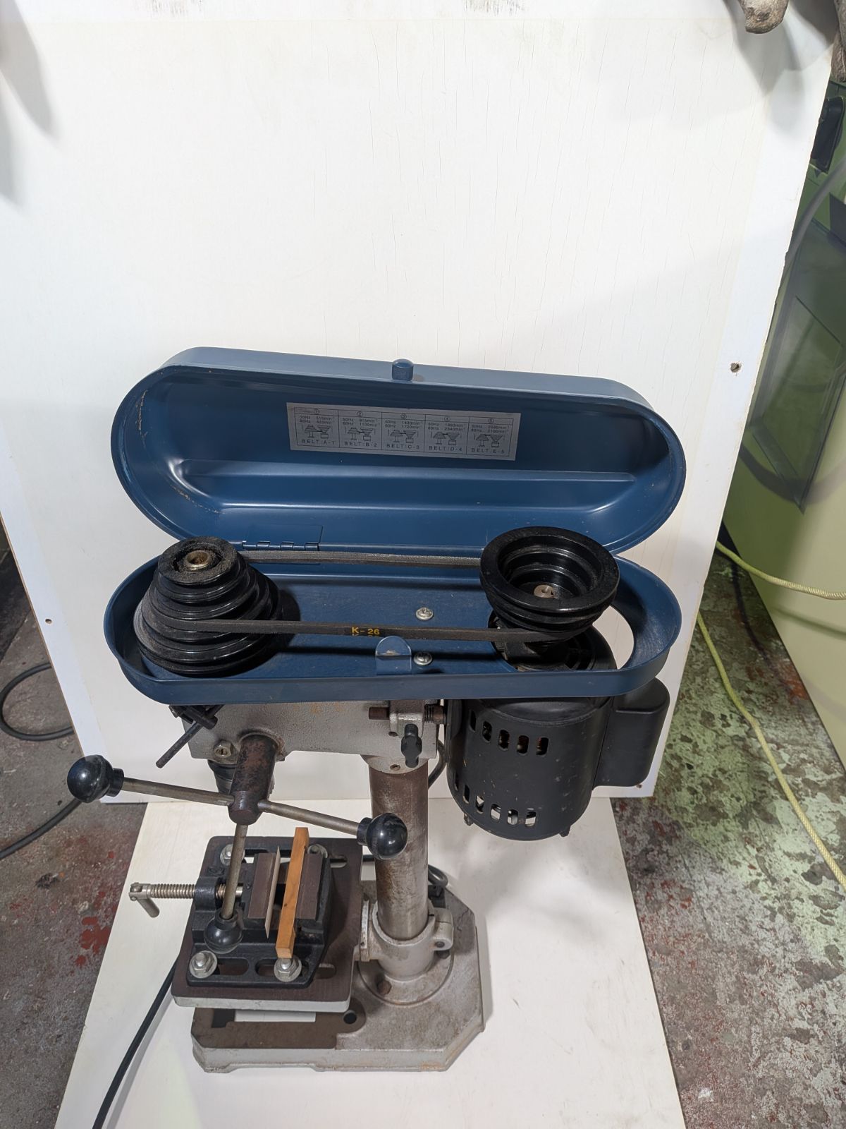 ​【中古動作品】リョービ RYOBI　卓上ボール盤 TB-1131K 【バイス・チャックハンドル付】