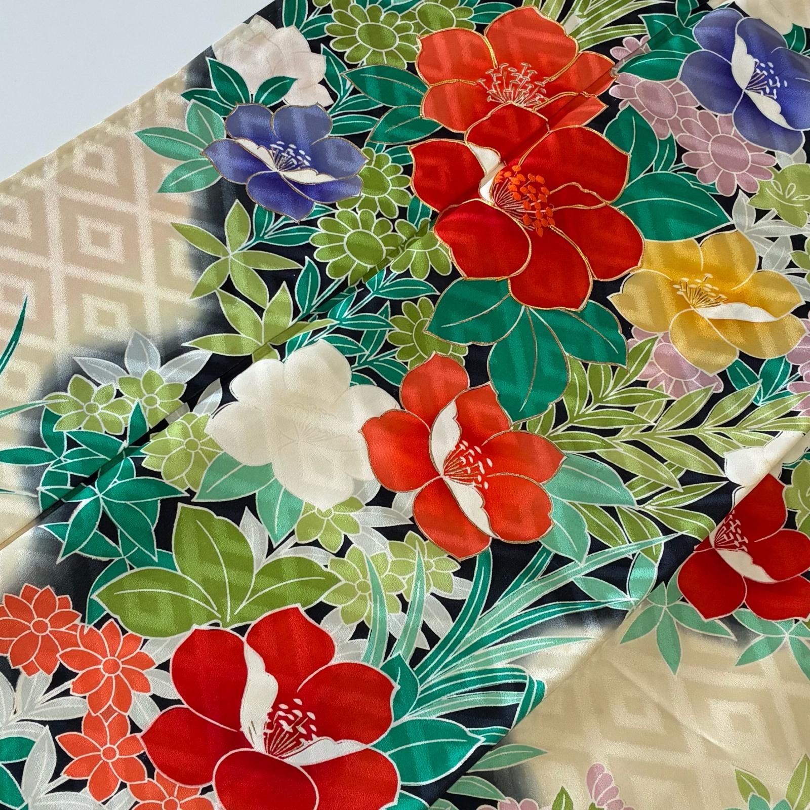 振袖 華やかな花柄の染め 正絹 着物 MK-6465 - メルカリ
