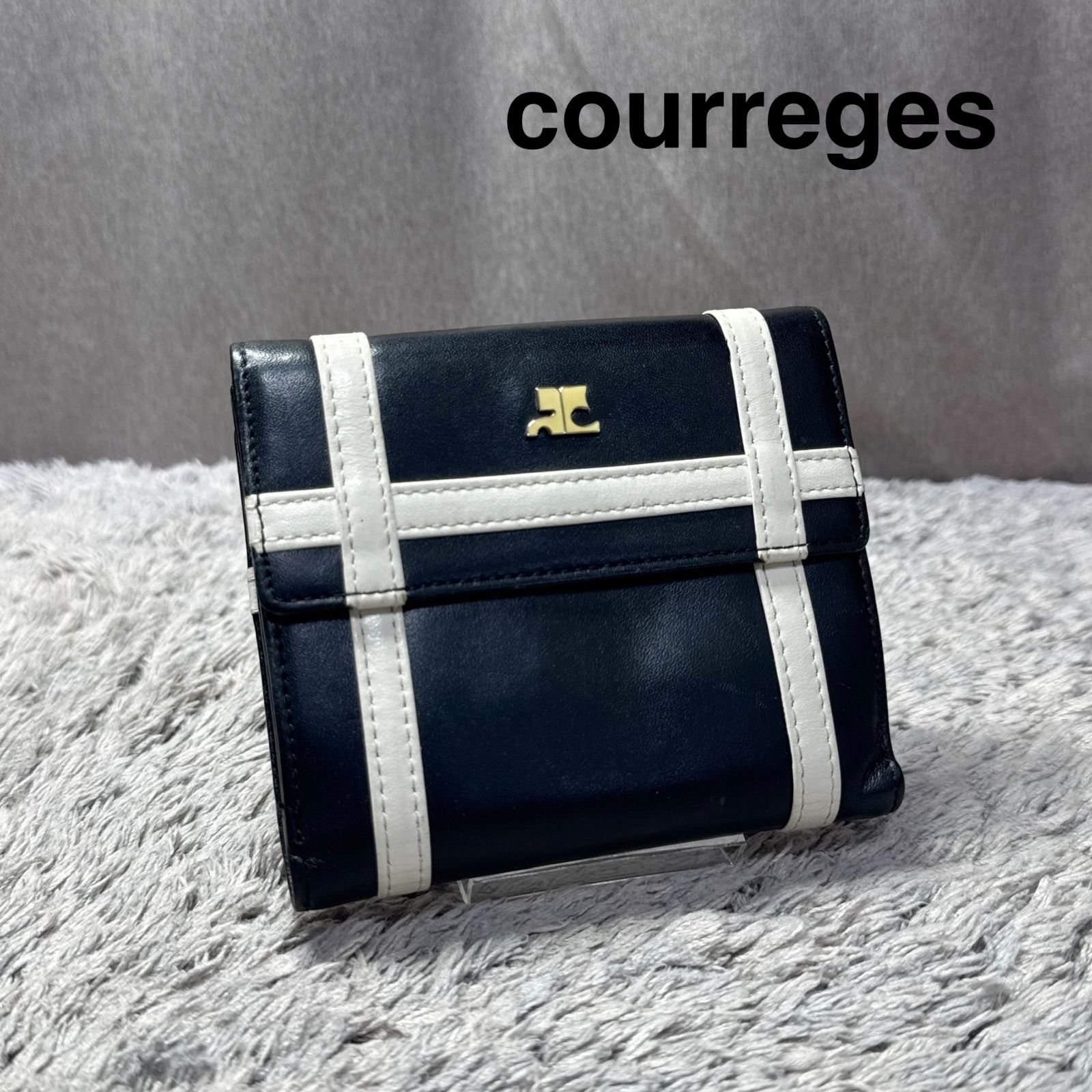courreges クレージュ 二つ折り財布 レザー ブラック ロゴ金具 - メルカリ