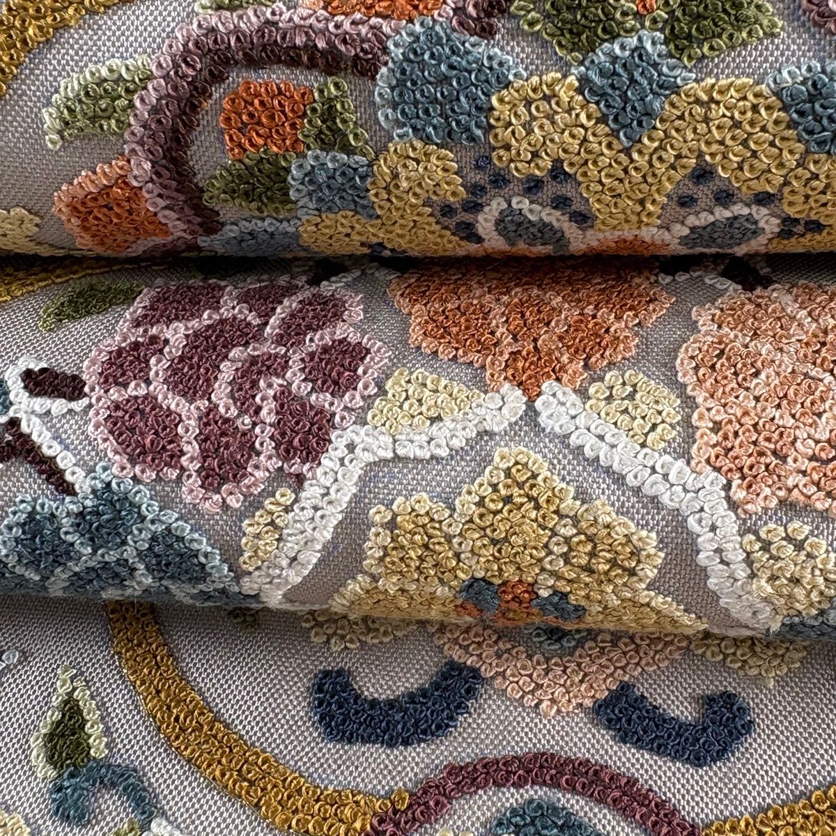 袋帯 逸品 華文 相良刺繍 金糸 薄小豆 全通 正絹 【中古】 - メルカリ