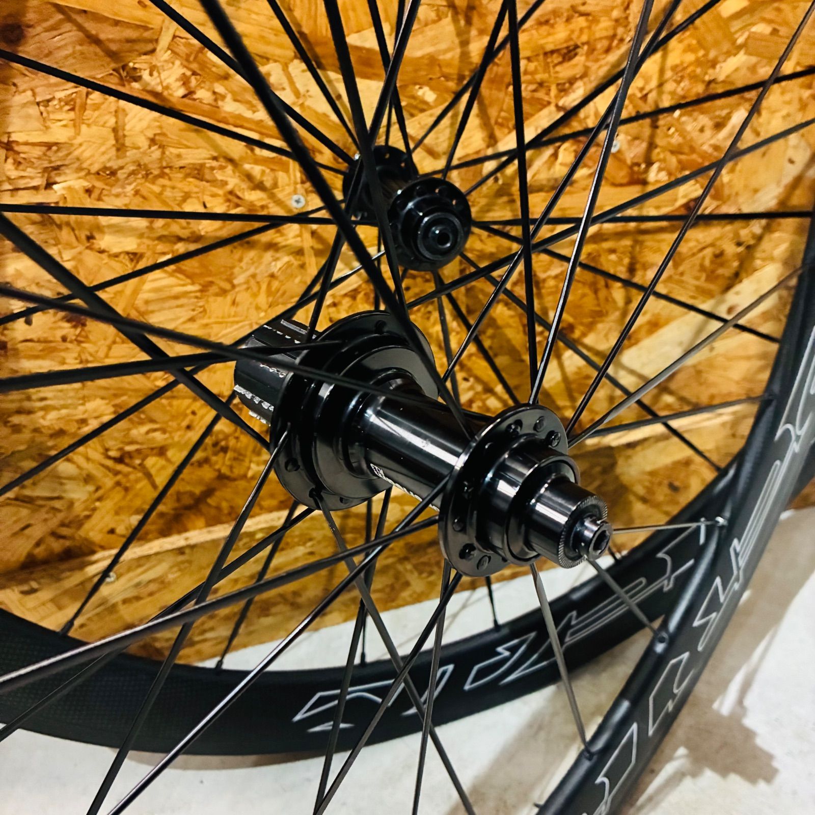 中古品】SUPER TEAM カーボン ホイール 前後 2本 セット シマノ 11s