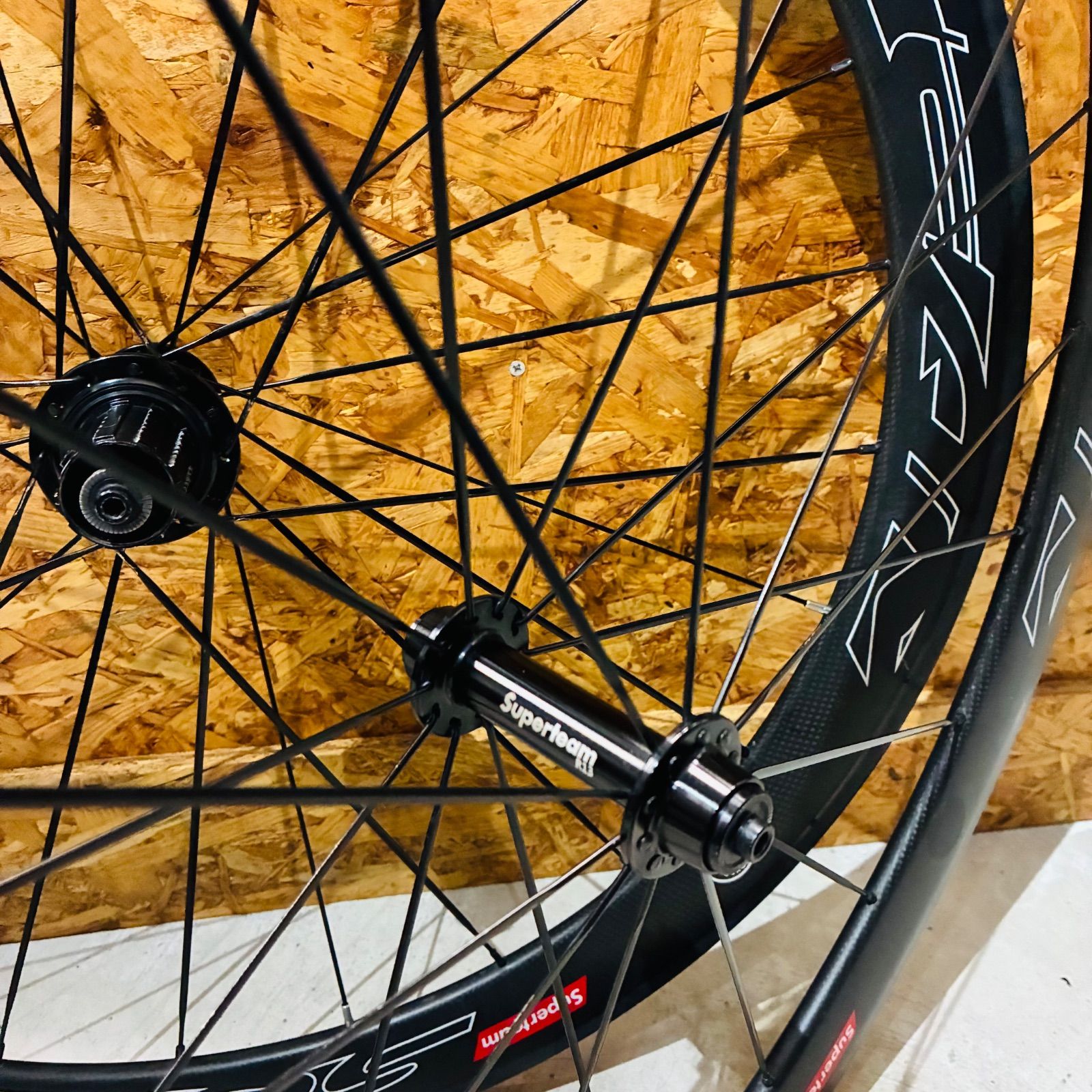 中古品】SUPER TEAM カーボン ホイール 前後 2本 セット シマノ 11s