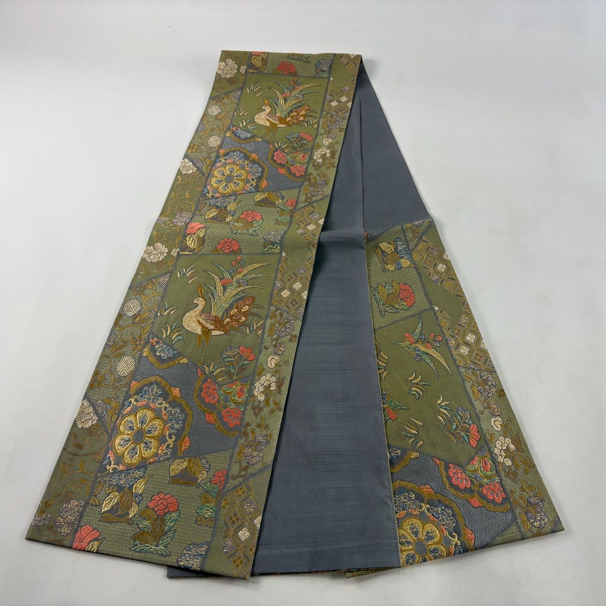 袋帯 秀品 鳥 華文 金糸 箔 灰緑 六通 正絹 【中古】 - メルカリ