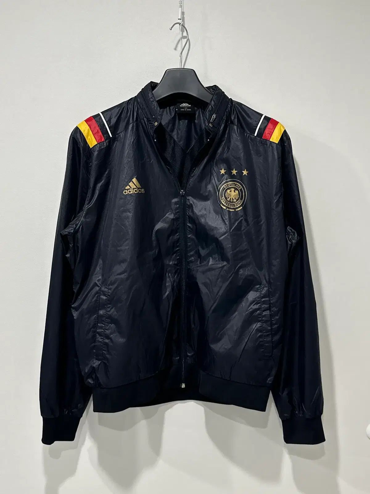 低価，新作登場 Adidas アディダス ドイツ サッカーチーム ウィンド 