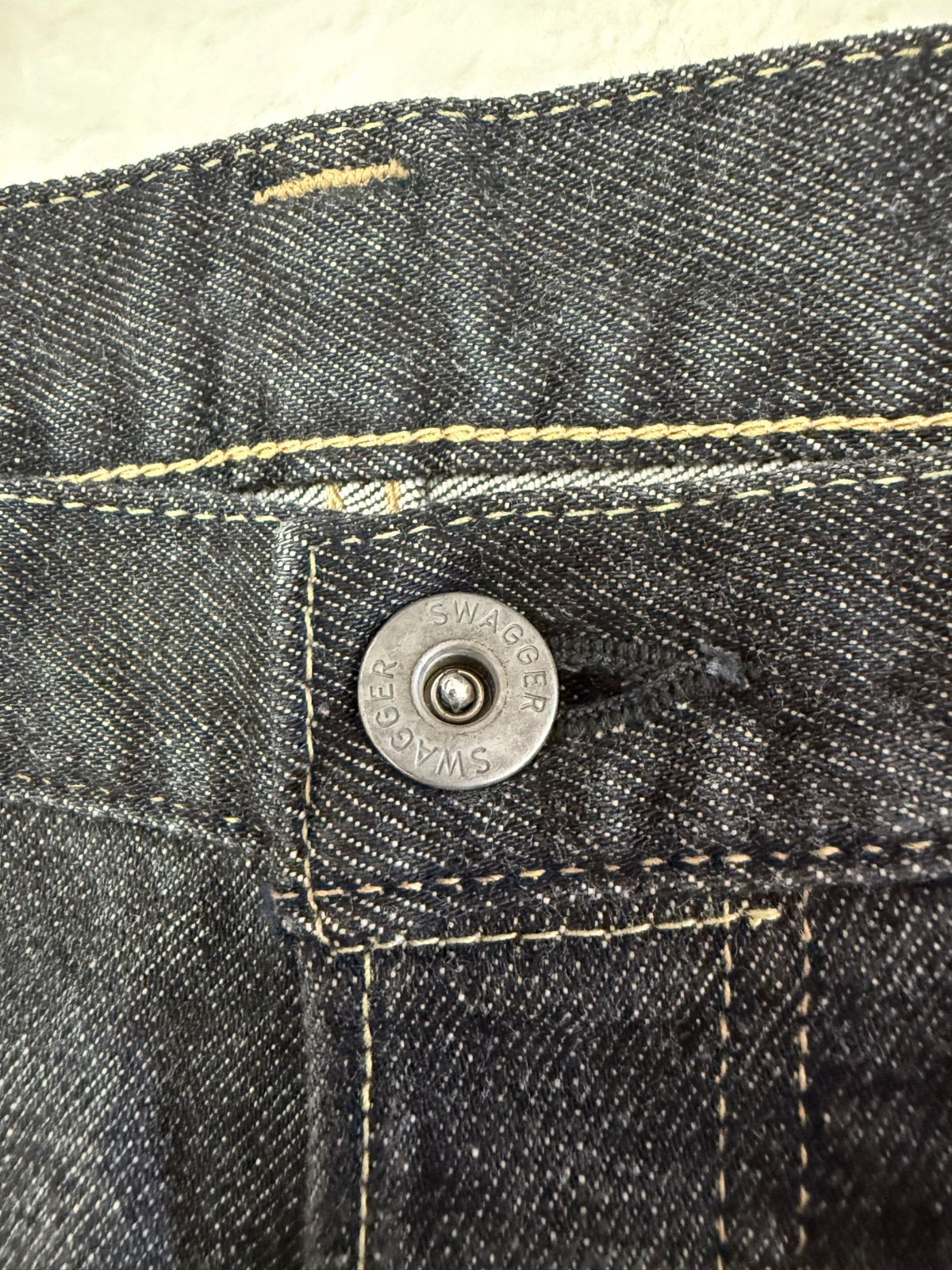 SWAGGER ダメージデニム W32 ブラックデニム ペイント加工 クラッシュ