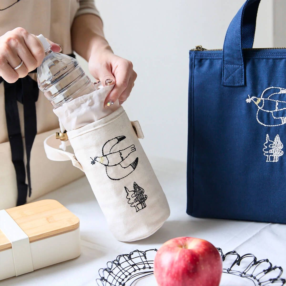 ペットボトルカバー　保冷.保温　Hayu針金アート 新品 ＋HAyU fabric ハユ ペットボトルホルダー ペットボトルカバー