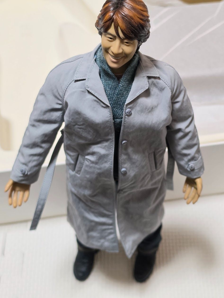 ペ・ヨンジュン LIMITED EDITION フィギュア カン・ジュンサン Ver.1