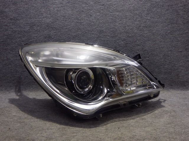 ソリオ 右ヘッドライト HID MA15S LE10G6223 35100-54M00 260407224