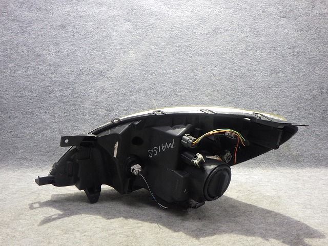 ソリオ 右ヘッドライト HID MA15S LE10G6223 35100-54M00 260407224