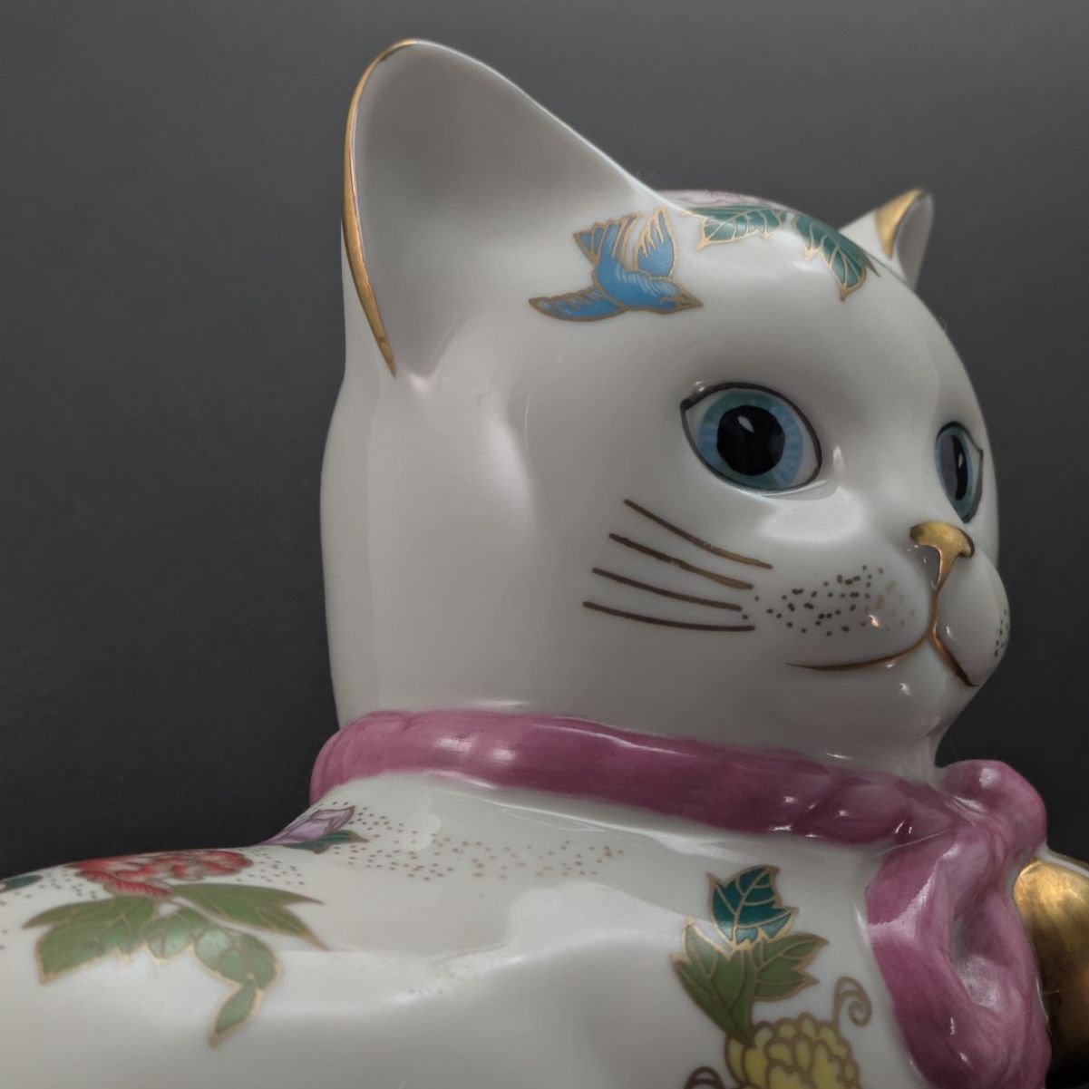 フランクリンミント 猫 置物 薩摩焼 花柄 招き猫 陶器人形