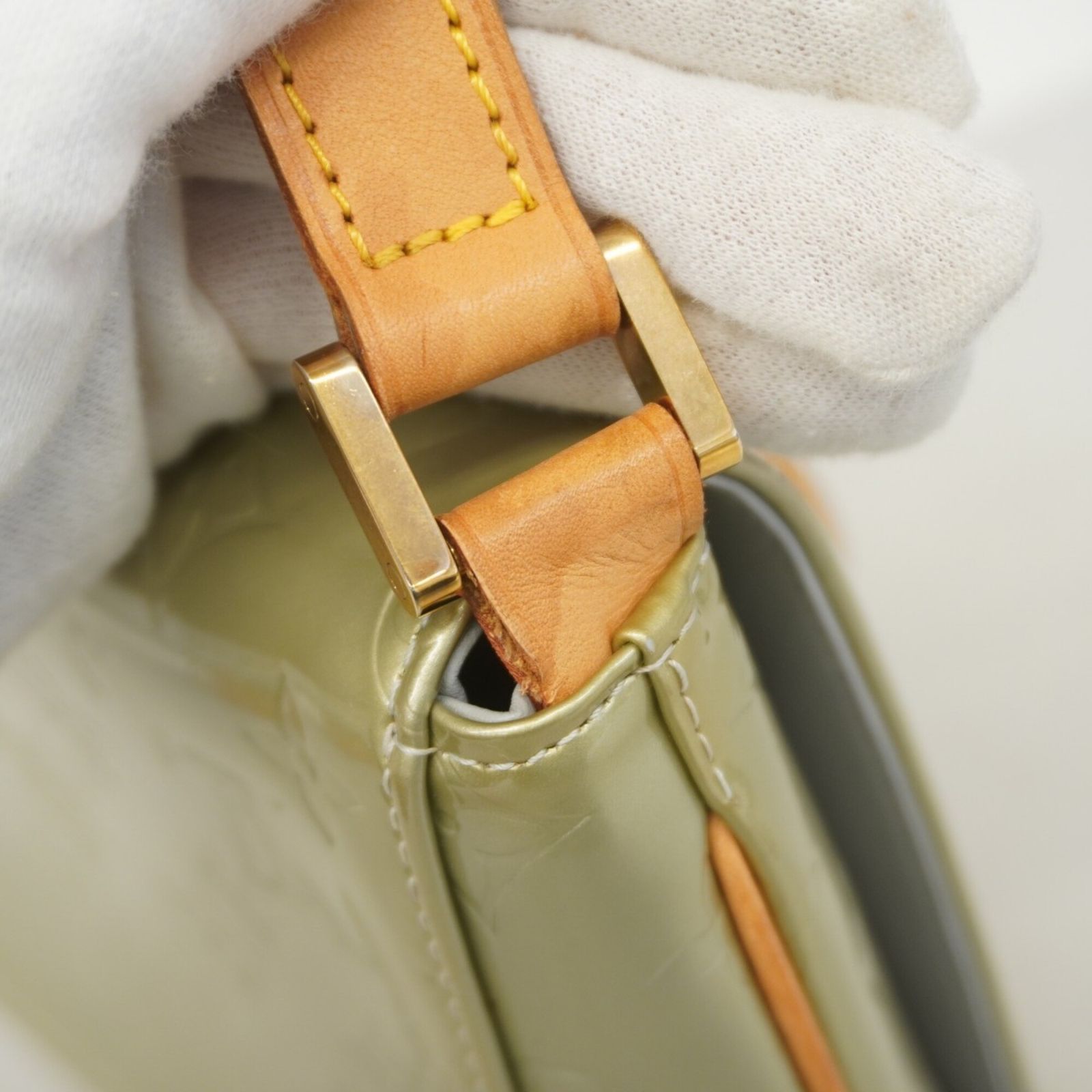 【5ac2672】ルイヴィトン ショルダーバッグ ヴェルニ トンプソンストリート M91069 グリ【中古】レディース LOUIS VUITTON/ルイ・ヴィトン】 トンプソンストリート ヴェルニ