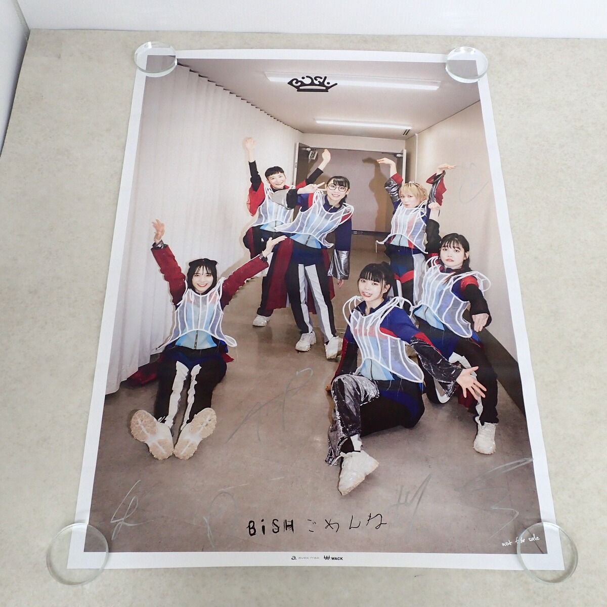 BiSH メンバー全員直筆サイン入りポスター BiSH is OVER!/BiSH SPARKS 