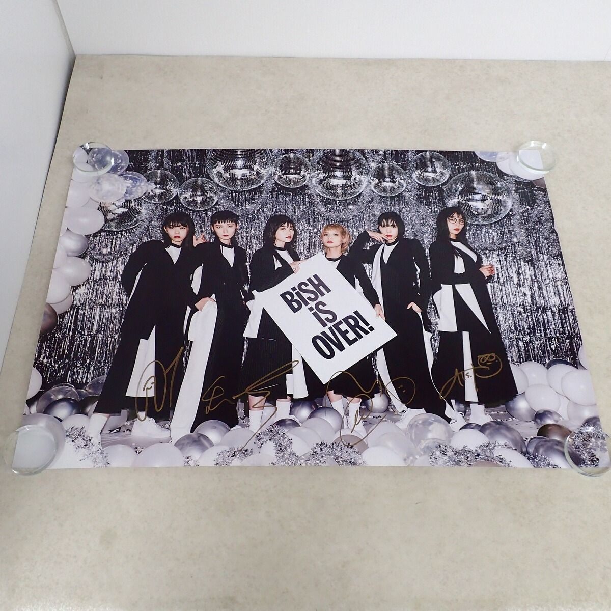 BiSH メンバー全員直筆サイン入りポスター BiSH is OVER!/BiSH SPARKS