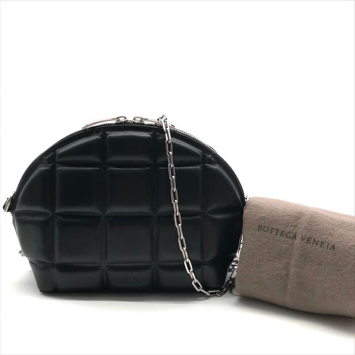 美品 BOTTEGA VENETA ボッテガ ヴェネタ パデッド ハーフムーン 