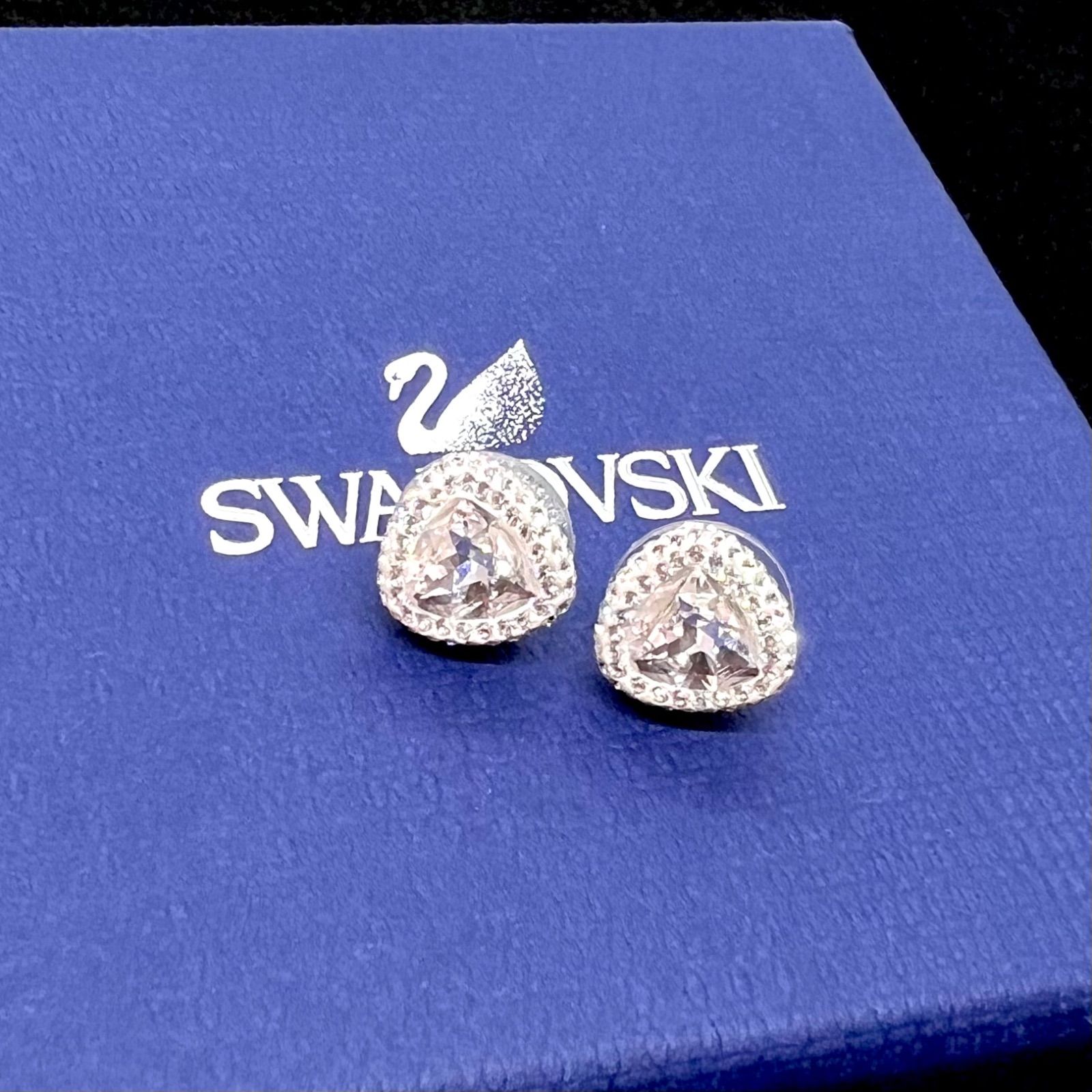 美品☆ SWAROVSKI スワロフスキー BEGIN STUD ビギン スタッド ピアス 