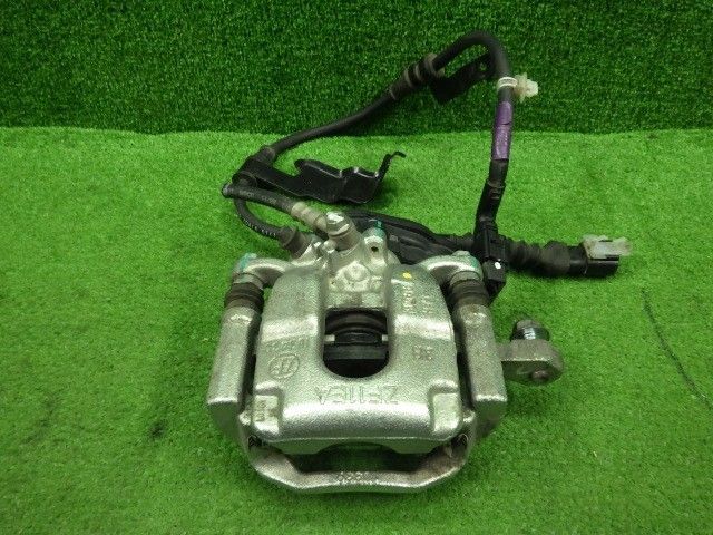 セレナ 5BA-NC28 右Rキャリパー 44001-7DA0A 9278