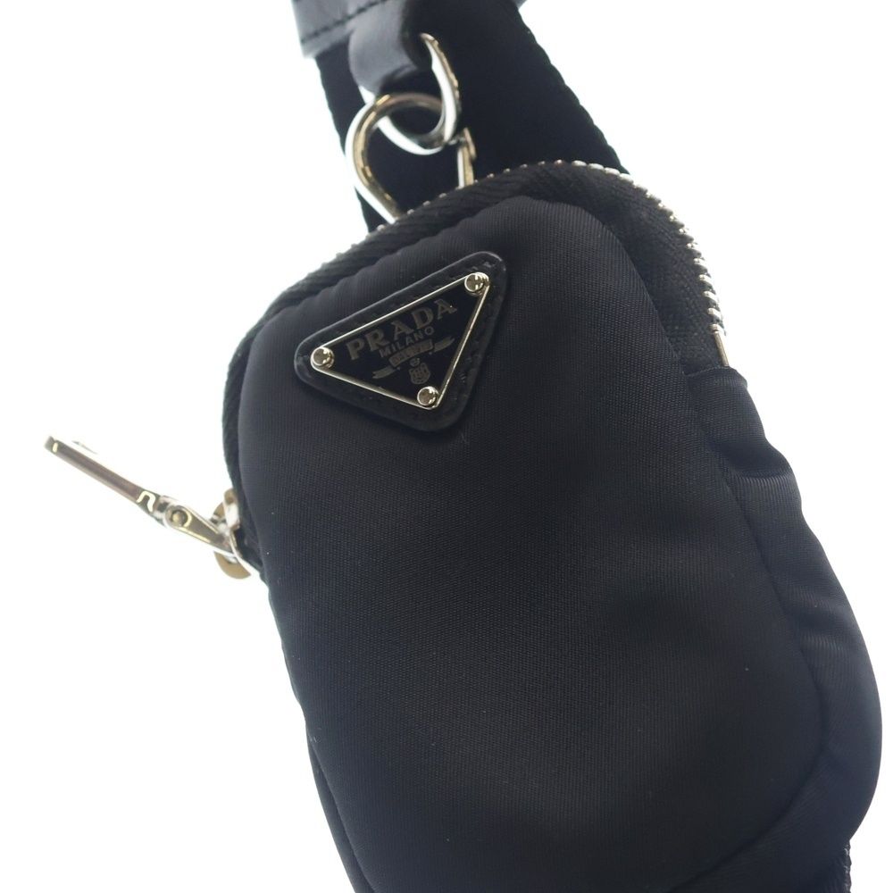PRADA (プラダ) RE-NYLON リナイロン パデット トライアングルロゴ