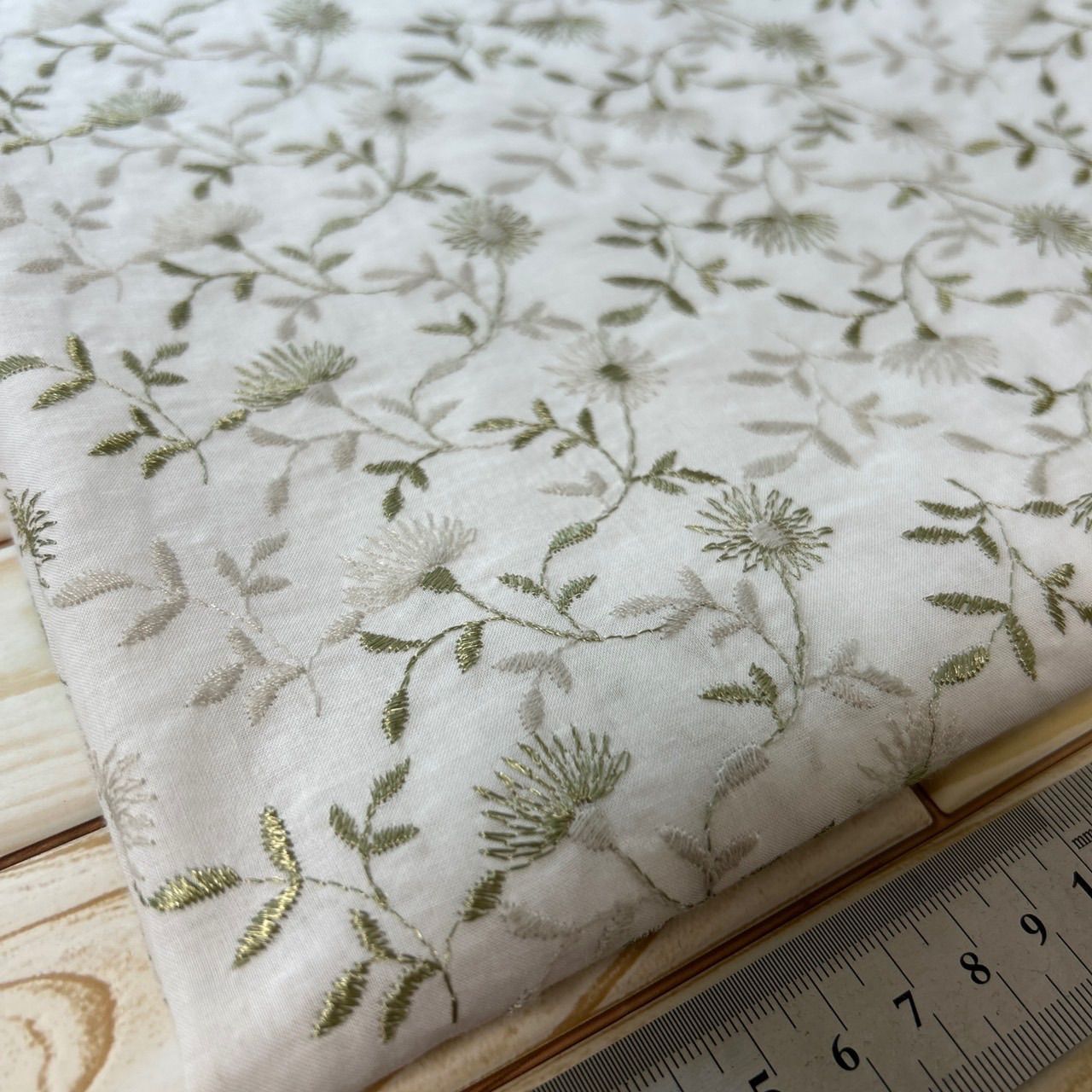 余った生地を出品致します様専用　刺繍生地×3点