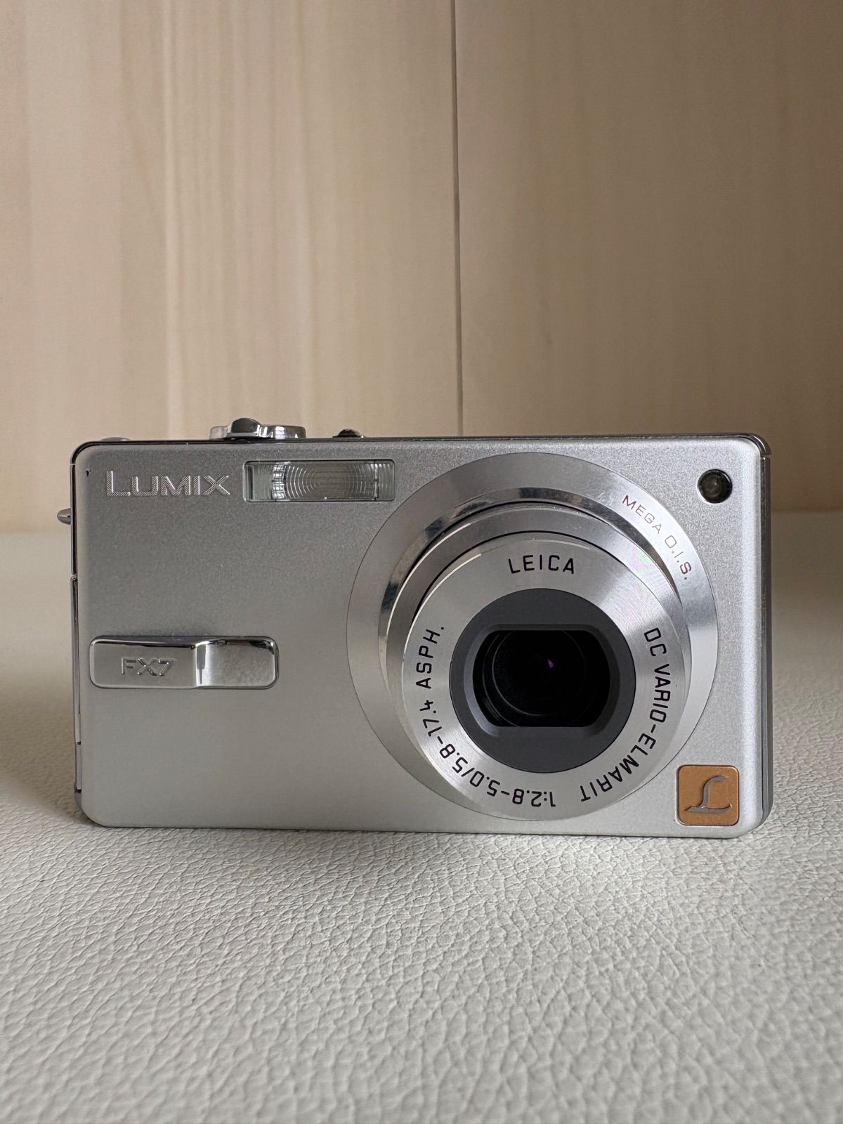 OneMall provides Mercari products: Panasonic LUMIX DMC-FX7