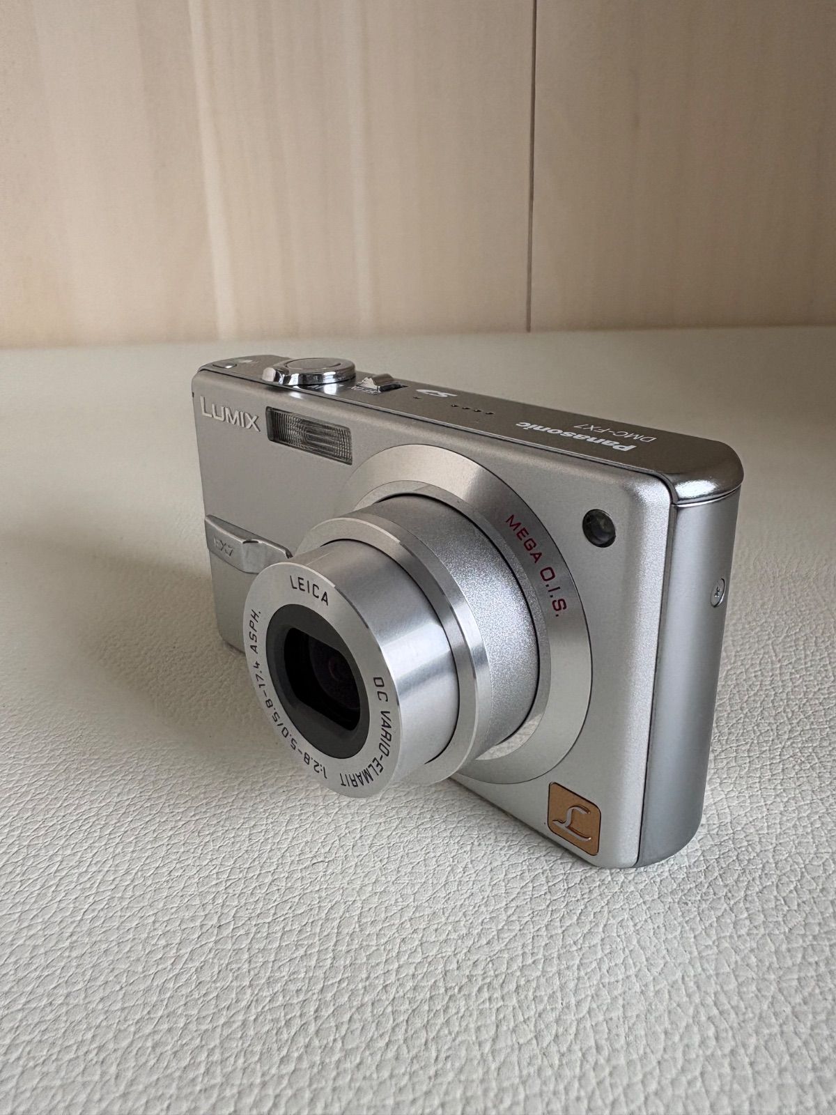 OneMall provides Mercari products: Panasonic LUMIX DMC-FX7