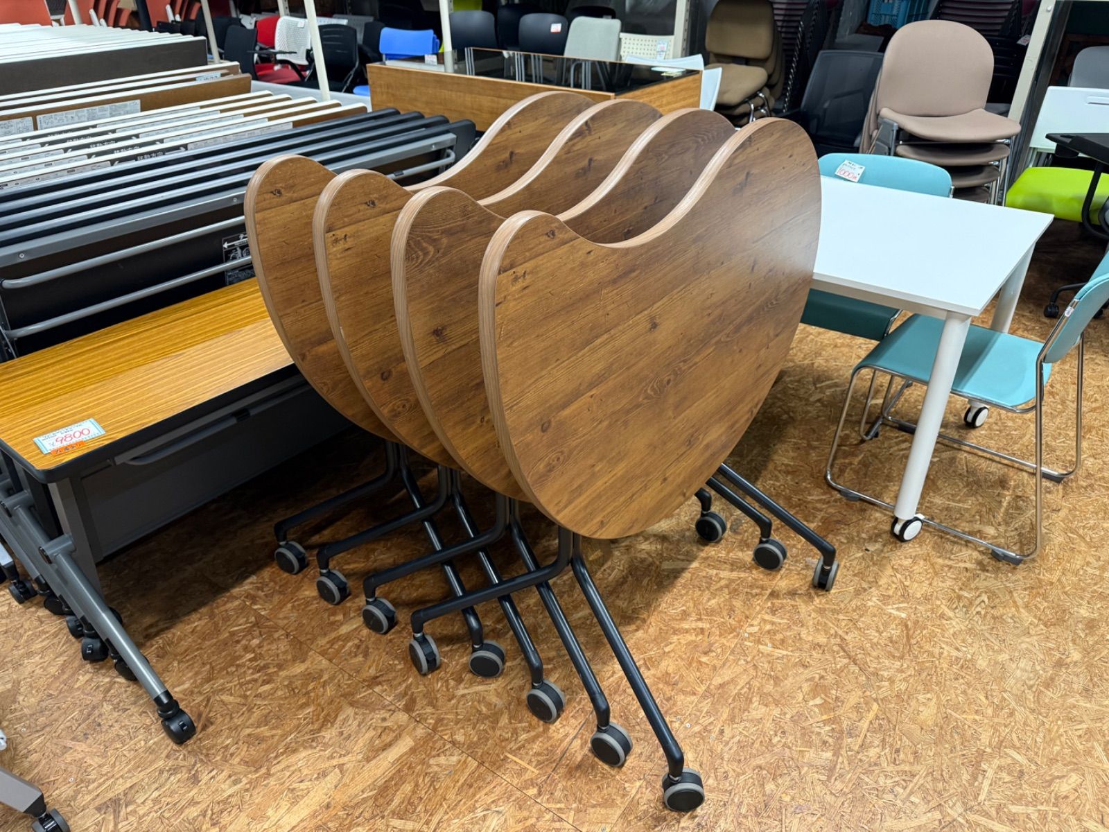 折りたたみテーブル　ホウトク　フラップテーブル 幅1100×高さ720mm キャスター付き スタッキングテーブル フォールディングテーブル ESC-FM-B フラップテーブル 幅1100×高さ720mm キャスター付き スタッキング