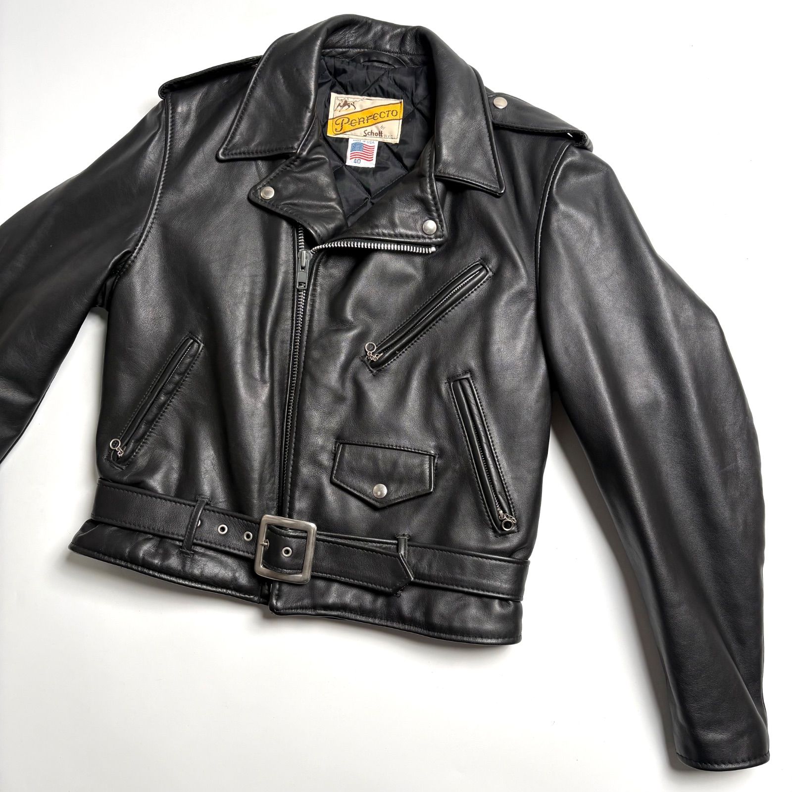米国製】SCHOTT レザー ライダースジャケット 黒 40 本革 613 - メルカリ