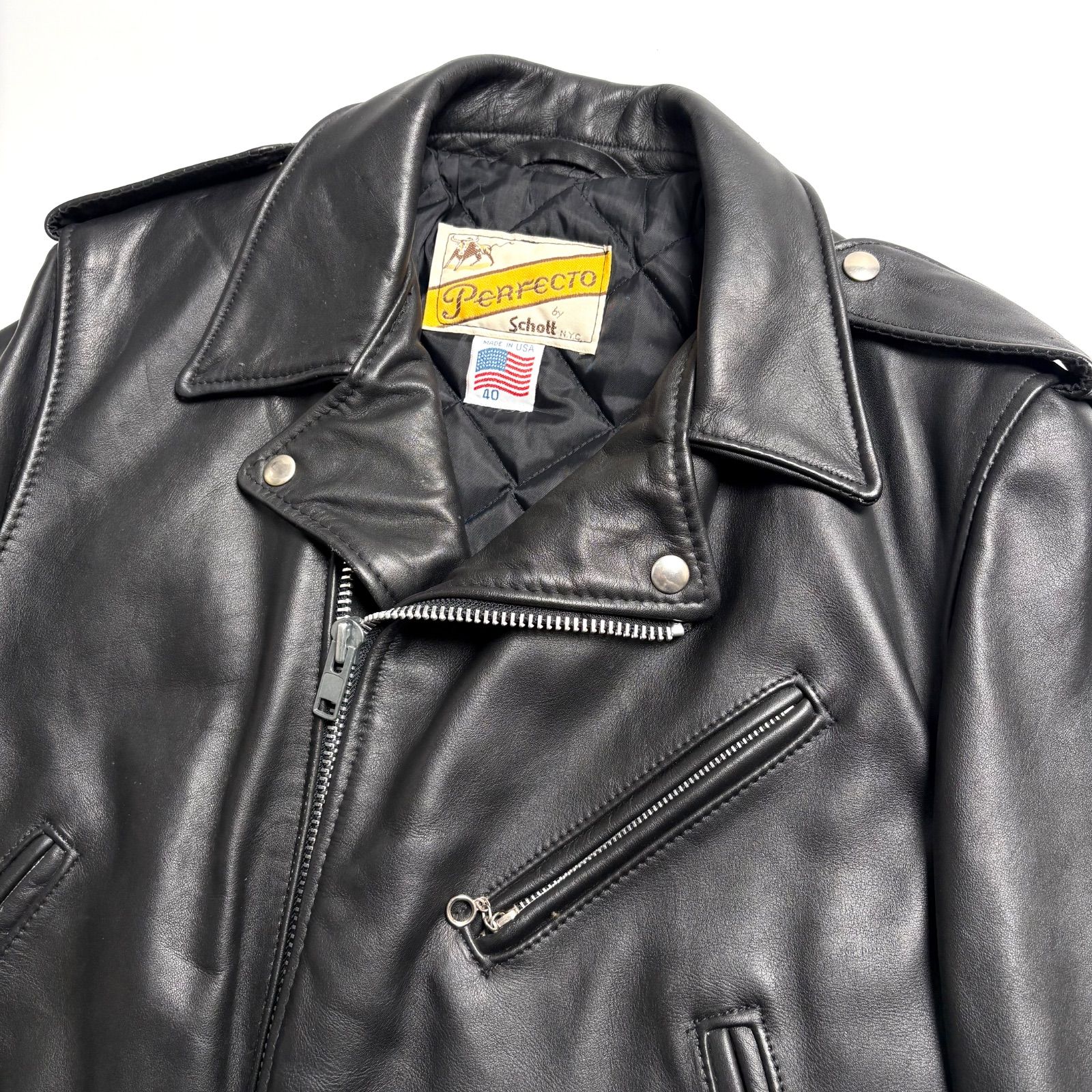 米国製】SCHOTT レザー ライダースジャケット 黒 40 本革 613 - メルカリ