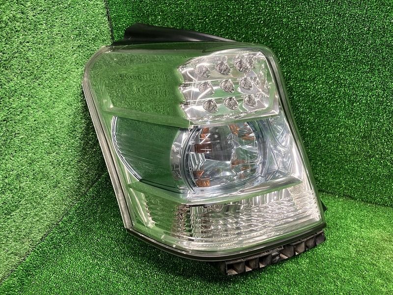 自動車 SAI AZK10 左テールランプ・テールライト S コイト 75-12 81560 