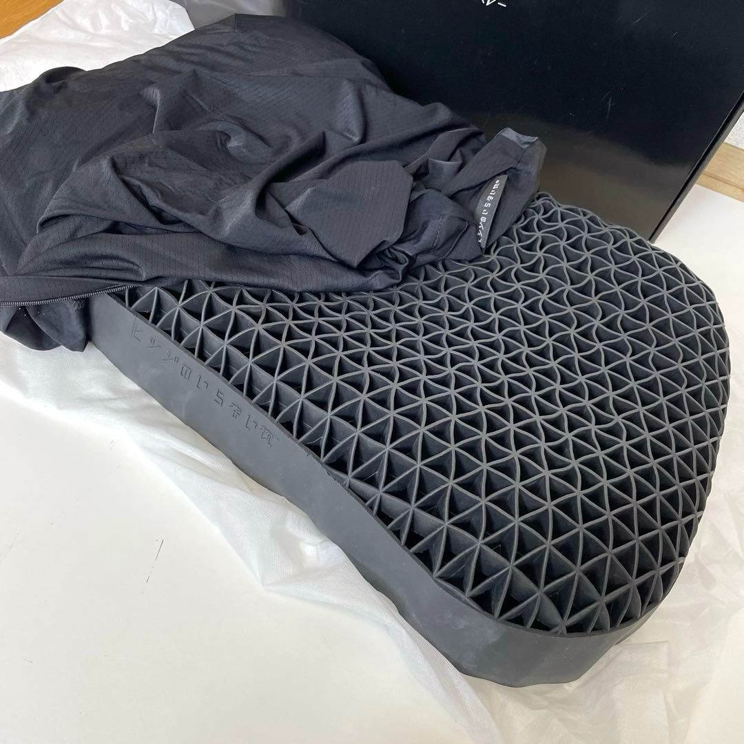 未使用】ヒツジのいらない枕 -極柔ブラックレーベル- 品番：HTG-002