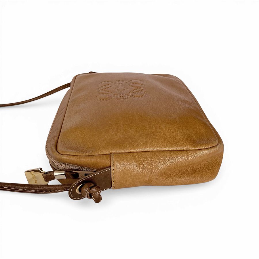 LOEWE ロエベ アナグラム レザー ショルダーバッグ ポシェット